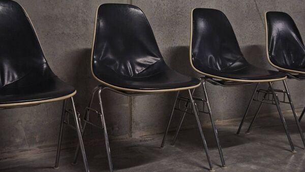 Chaise eames par herman miller - modèe dss