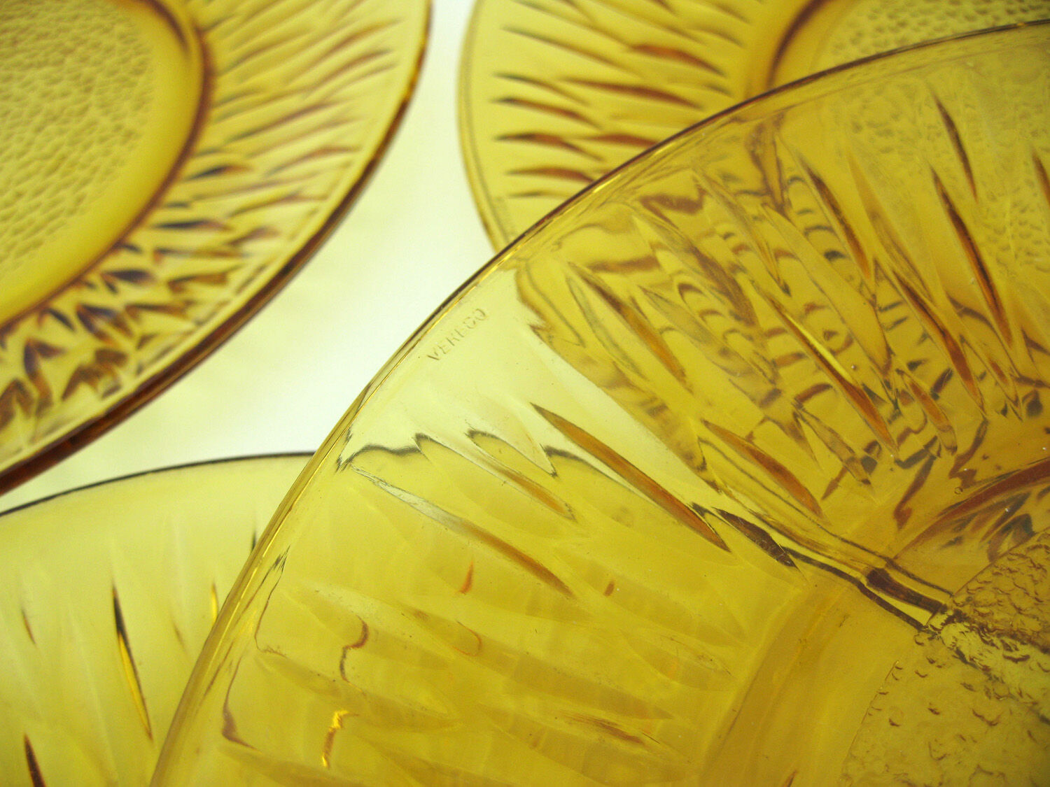 6 flat plates in amber tempered glass - Soleil Vereco France - vintage 70s