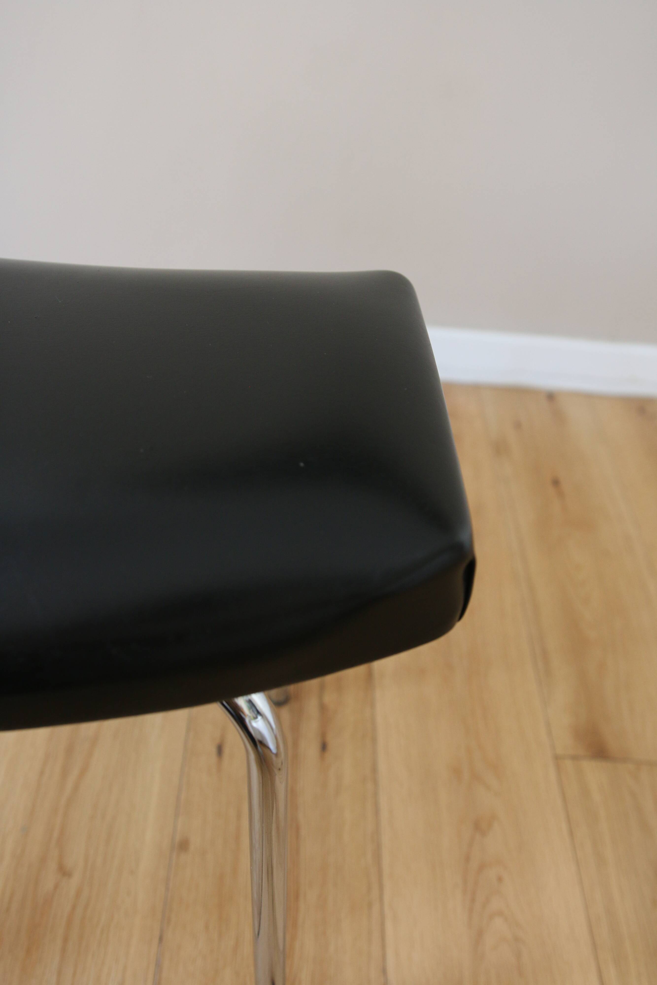 Stool, Footrest “Bull” Pierre Guariche, Meurop, 1950-60