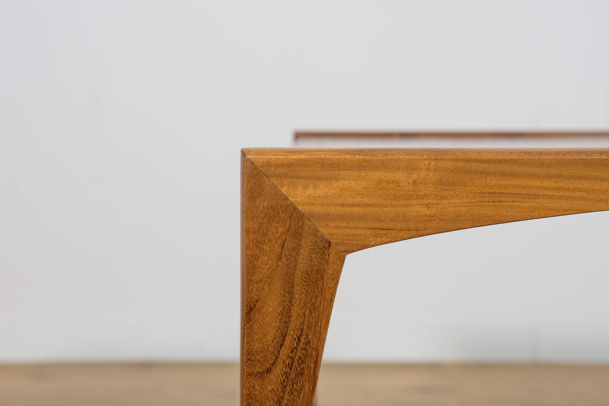 Tables gigognes en teck du milieu du siècle par R. Benett pour G-Plan, Royaume-Uni.