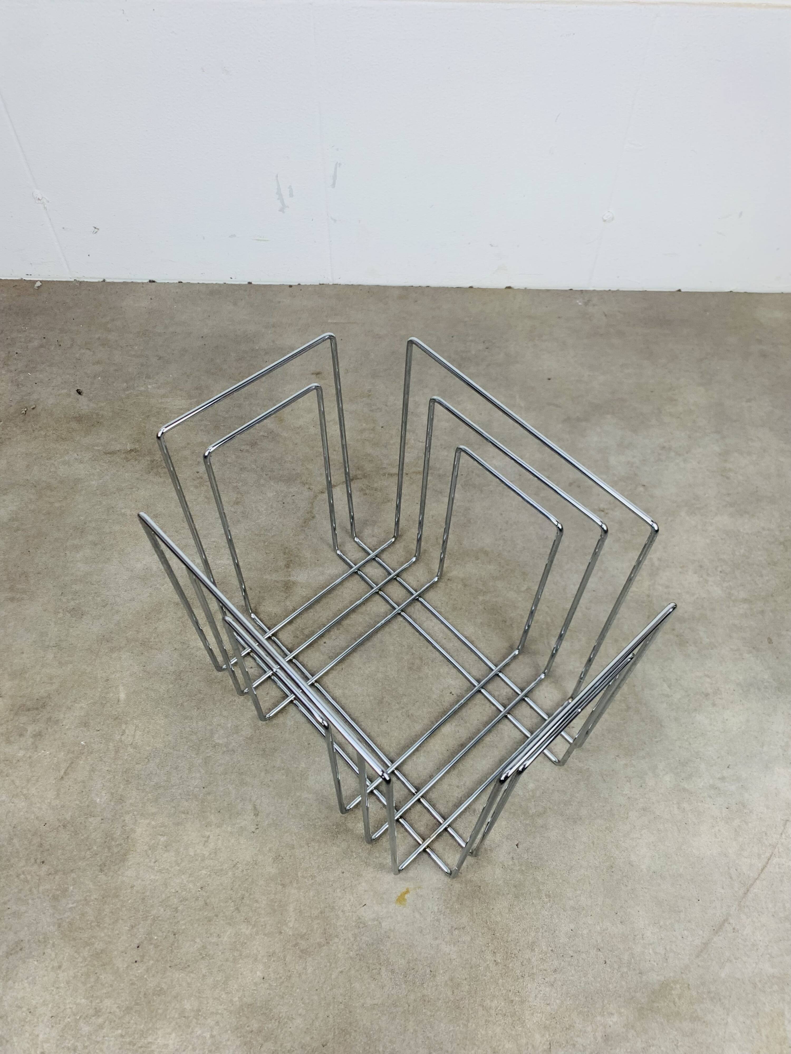 Porte revue en métal chromé par Willi Glaeser pour TMP années 80