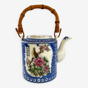 Théière en porcelaine japonaise avec anse en bambou décor geisha et oiseau sur fleurs