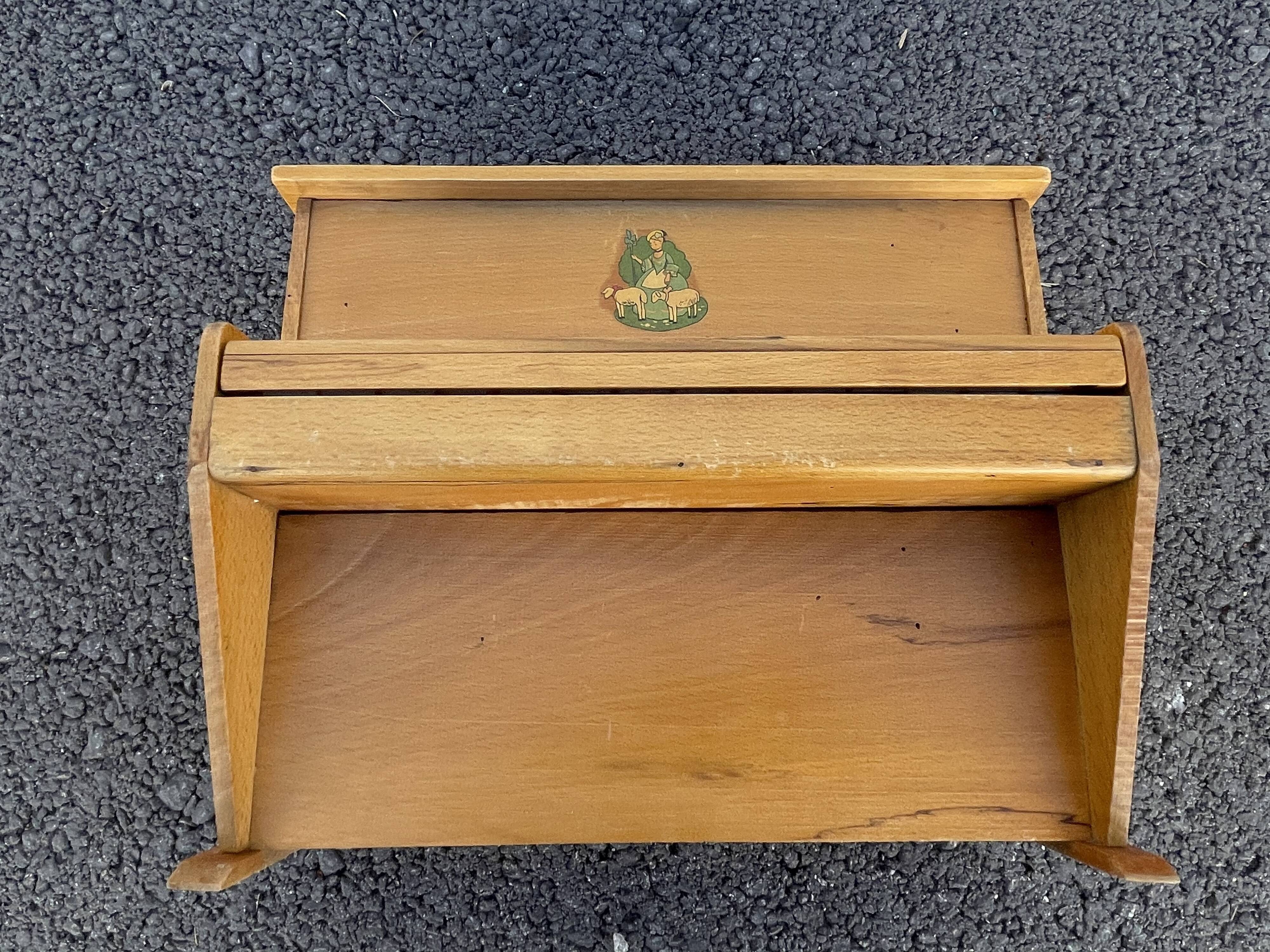 Old toy piano