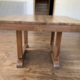 Extendable walnut table