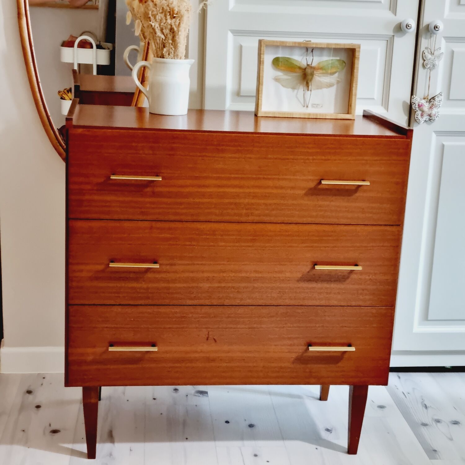 Compass feet dresser