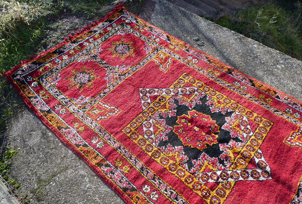Tapis berbère marocain vintage Boujaad de Khenifra XXL 352x174 cm