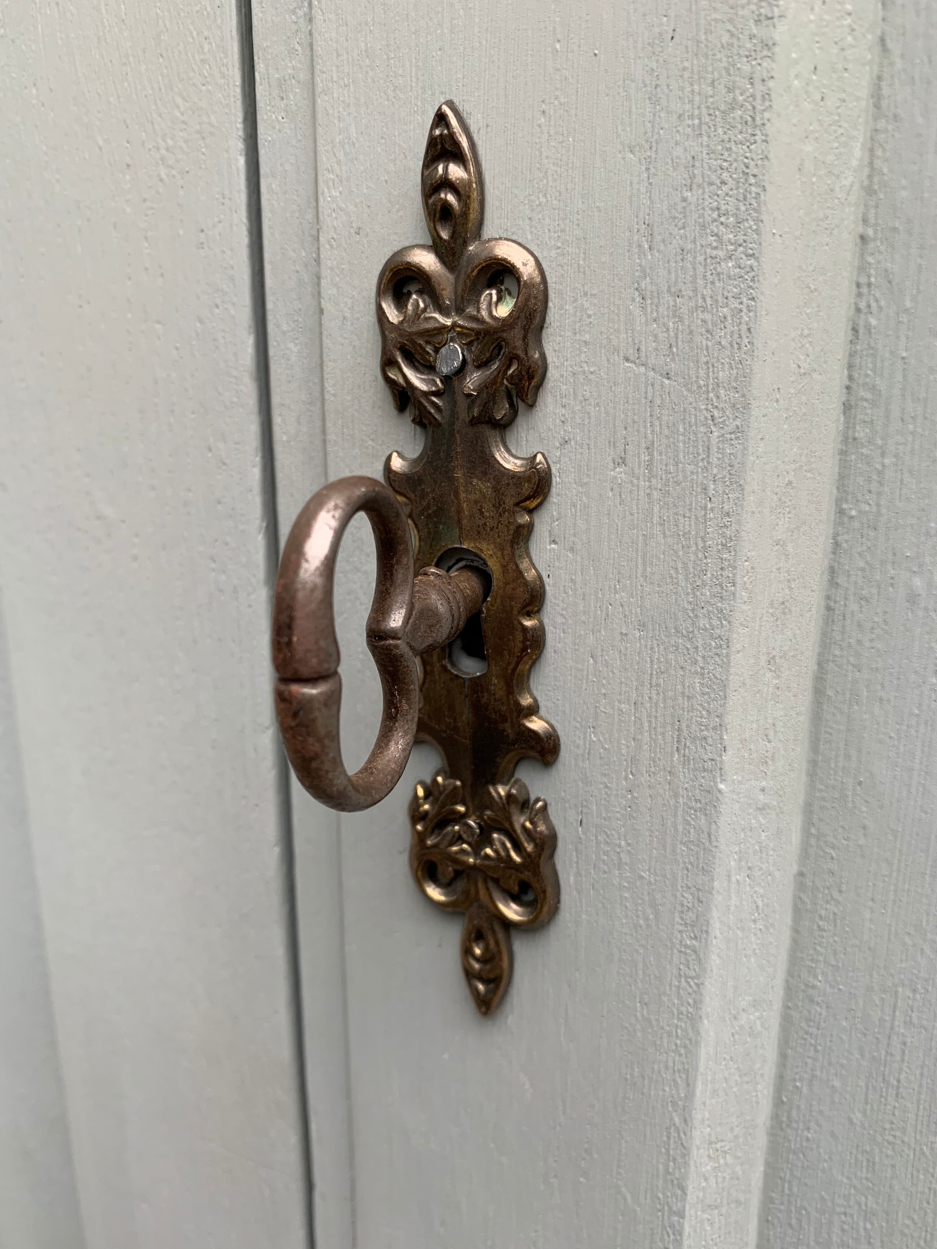 Parisian buffet green grey