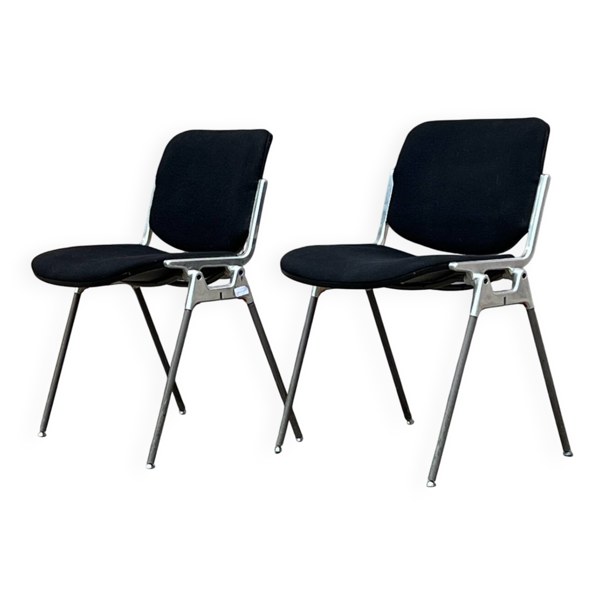 Pair of designer chairs DSC Castelli signed by Giancarlo Piretti Italy