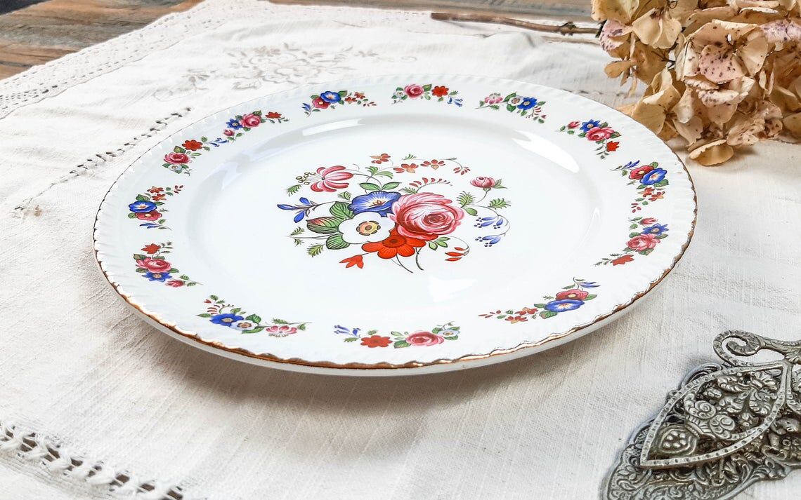 Earthenware dish