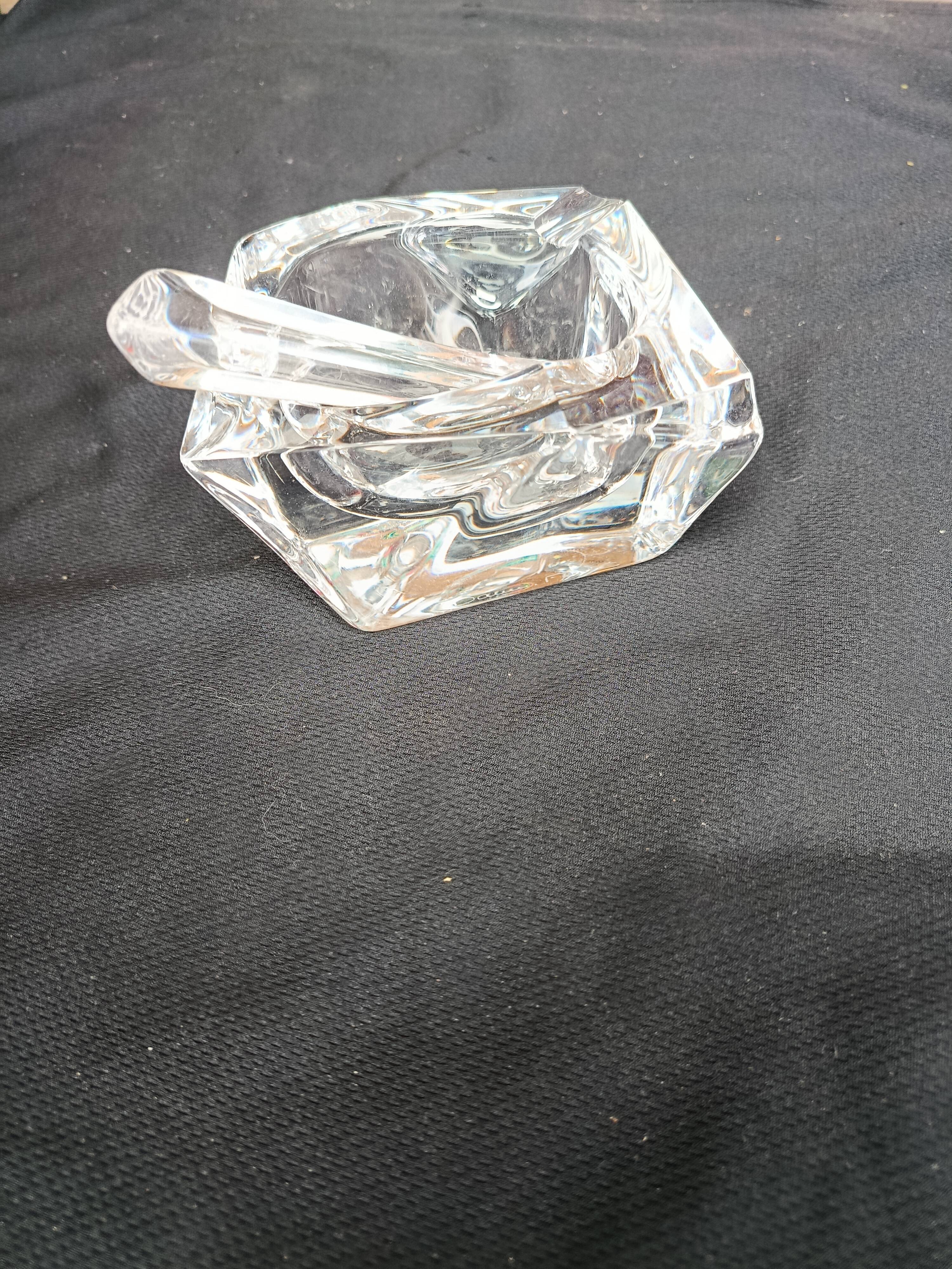 Ashtray and crystal Daum pylon