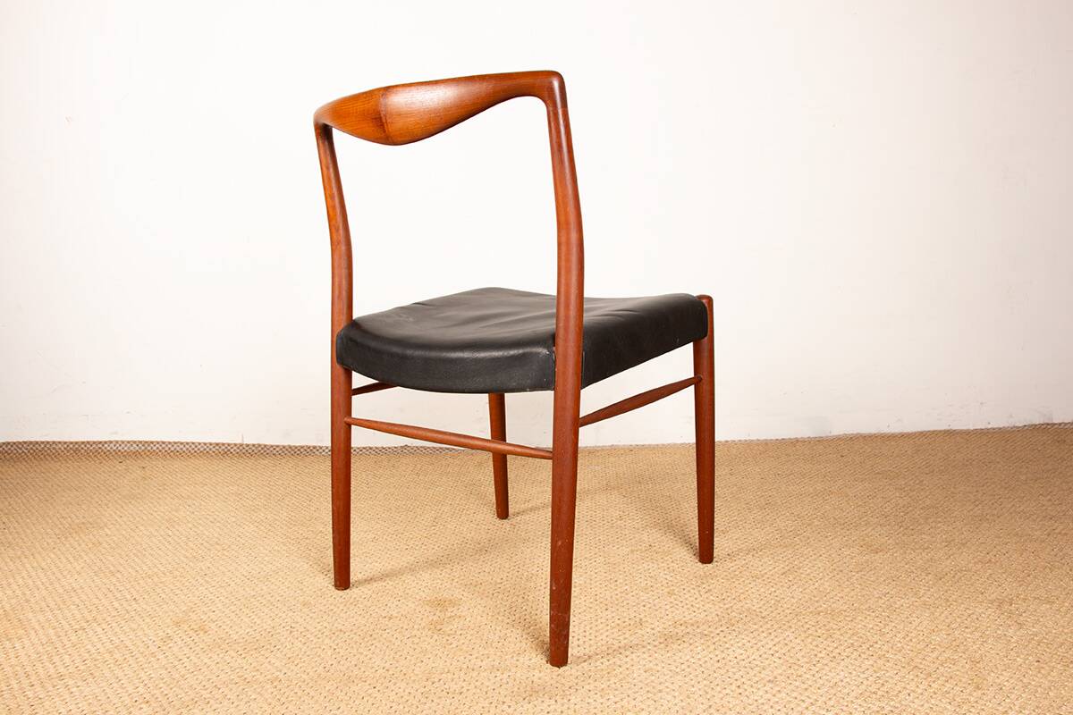 2 chaises Danoises en Teck et Skaï par Lyngfeldt Larsen 1960.