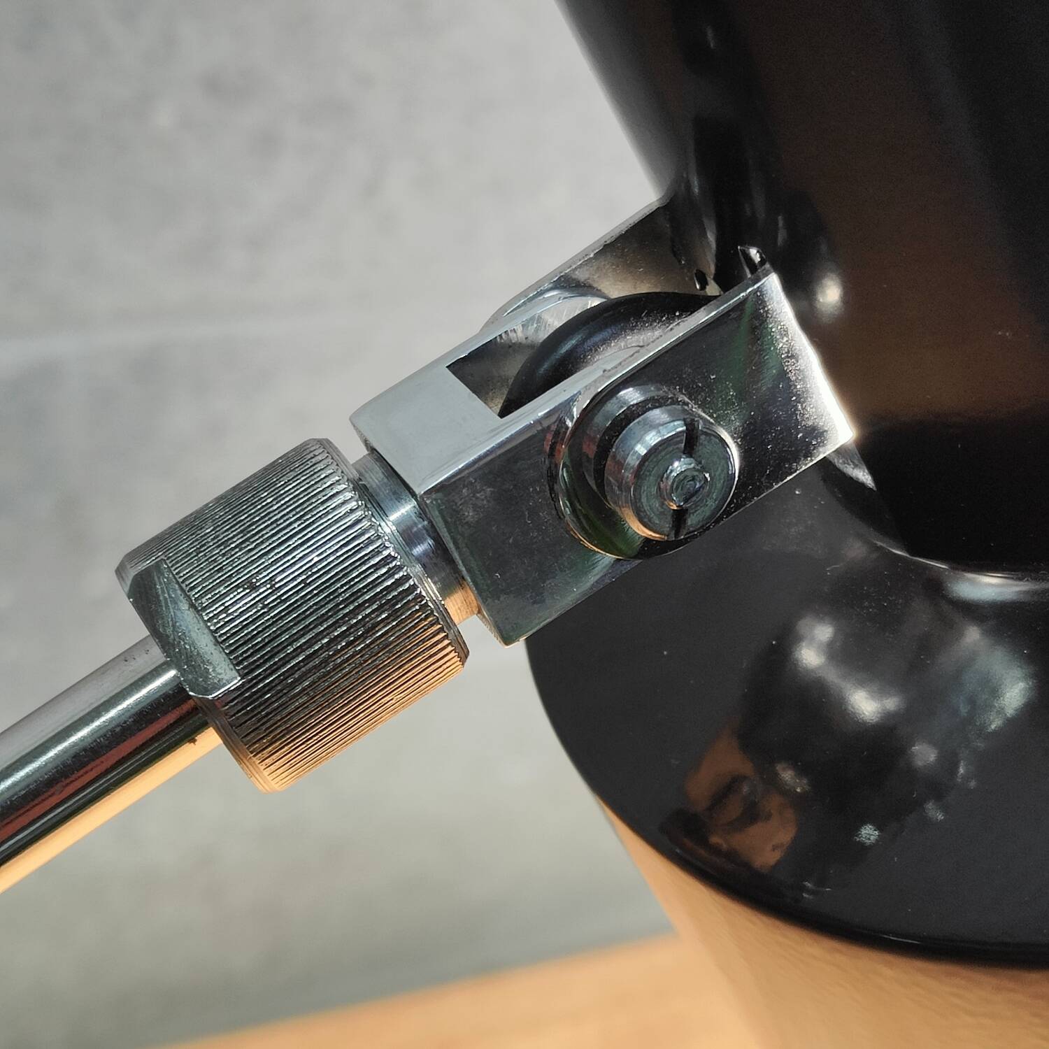 Vise lamp restored by Jan Suchan for Elektrosvit Czech Republic