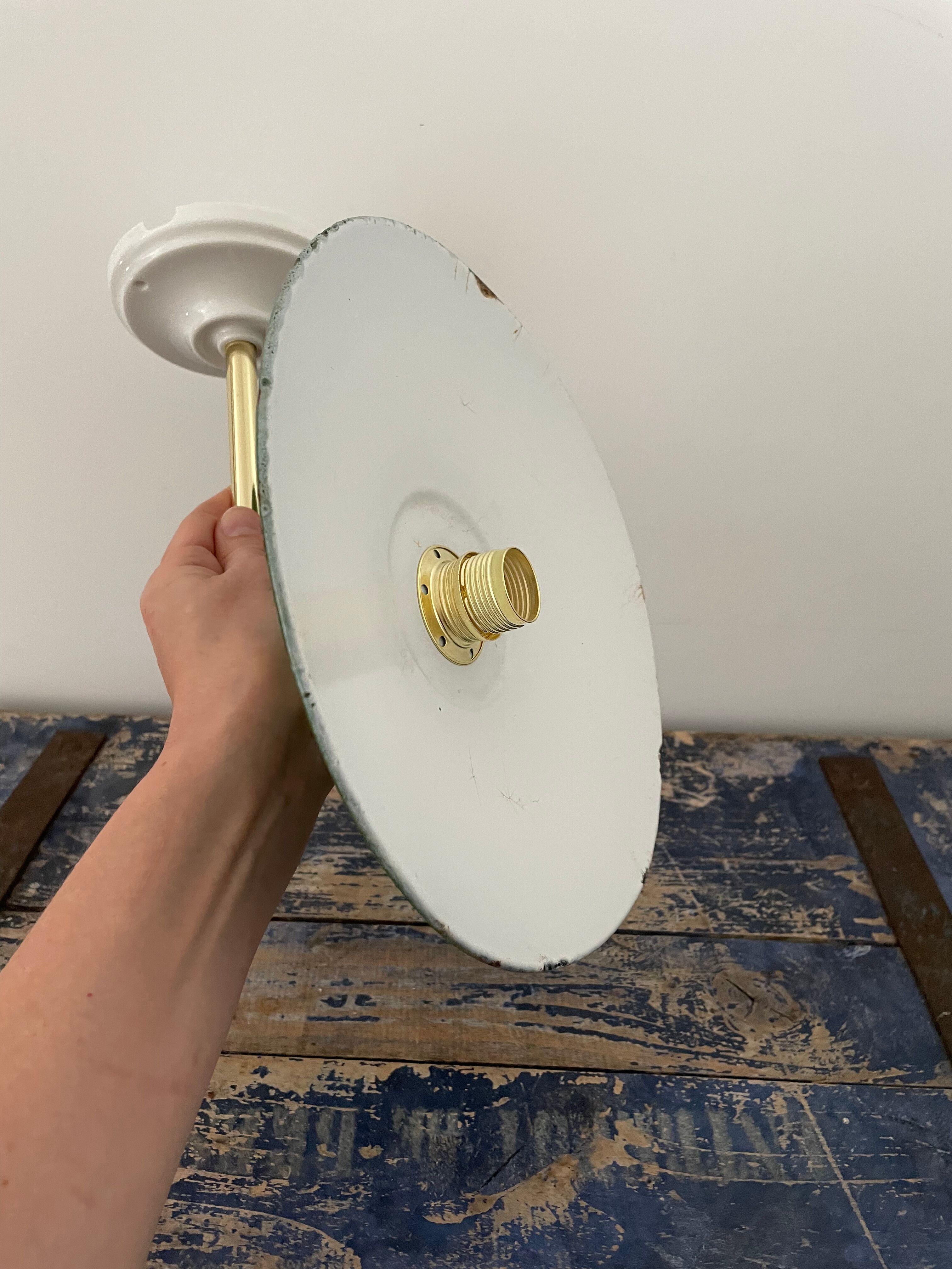 Vintage wall lamp in green enamelled sheet metal electrified to nine