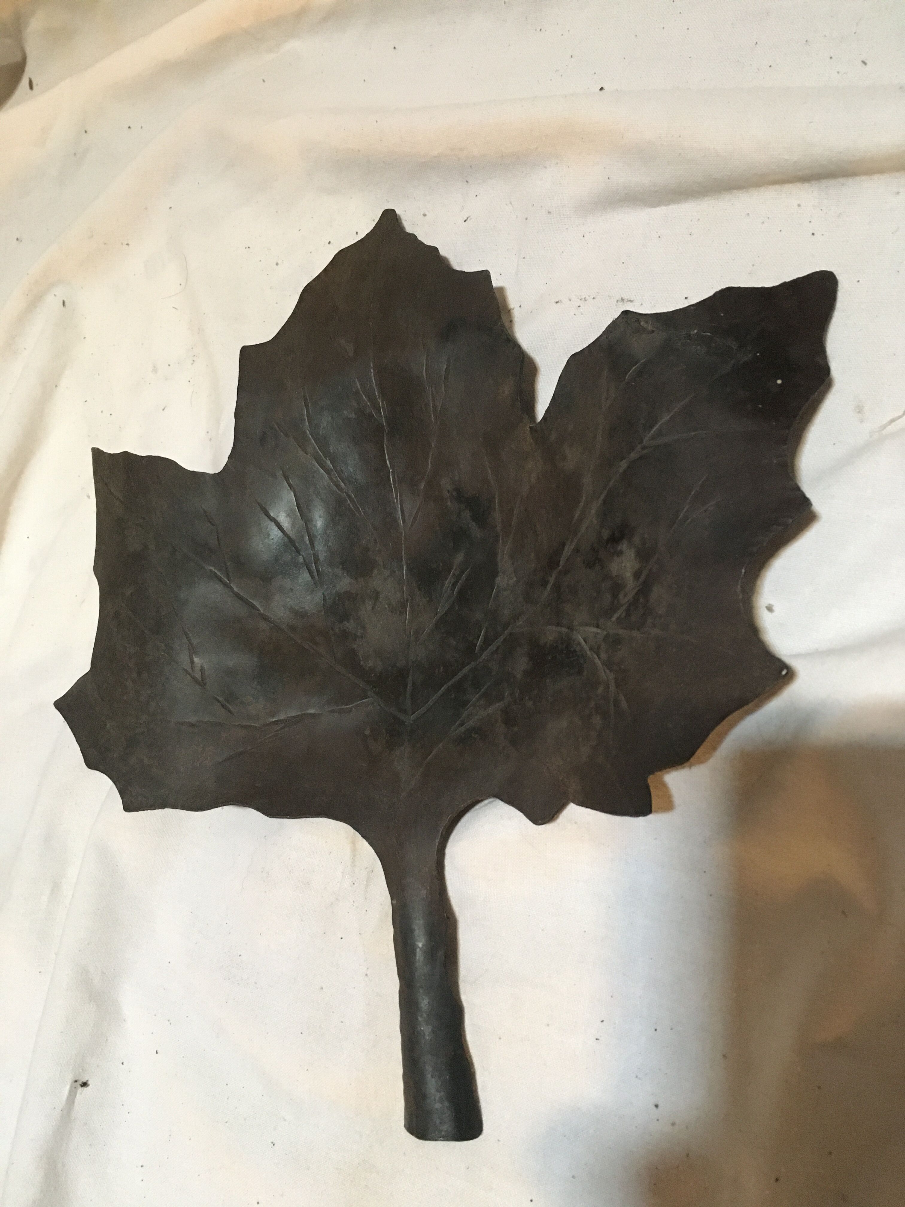 Empty metal maple leaf pocket