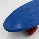 Skateboard bleu