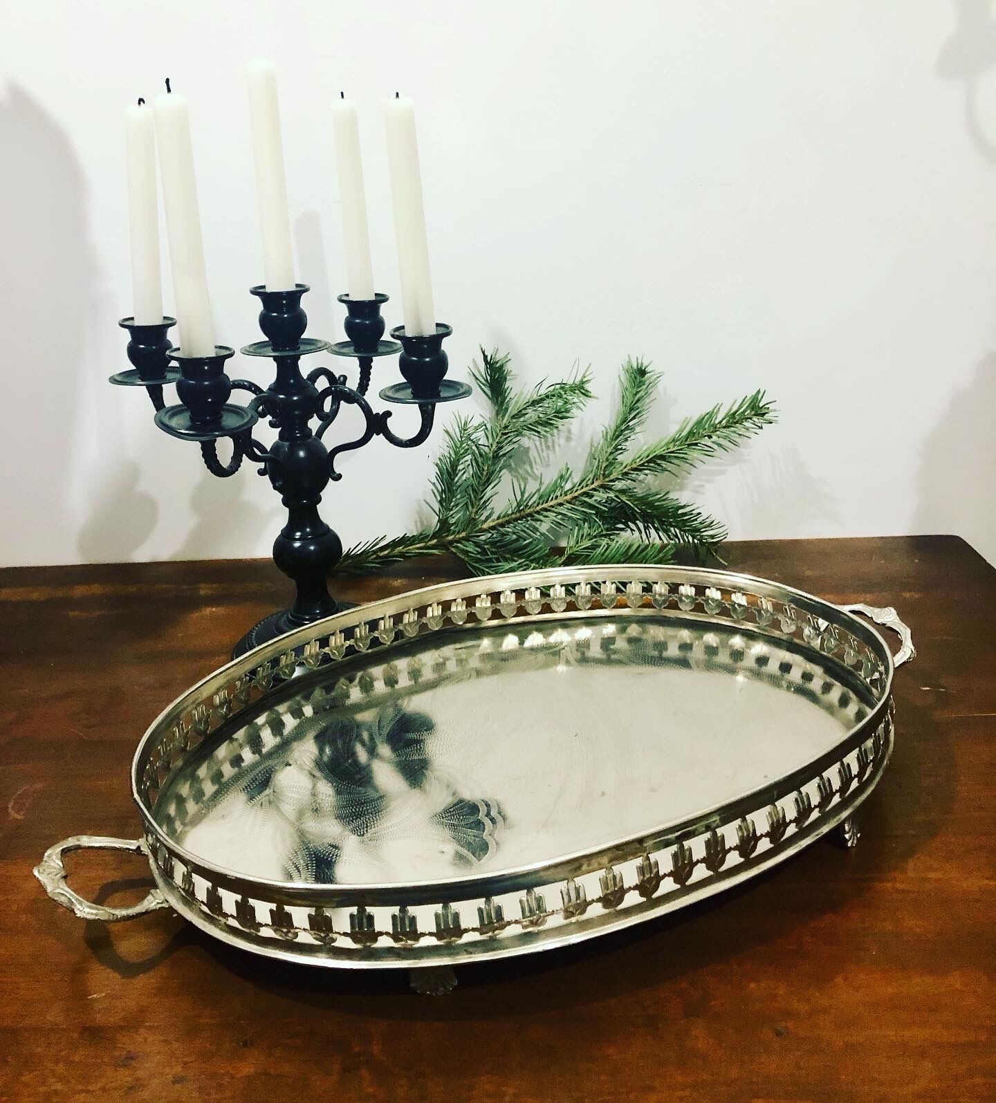 Oriental silver metal top