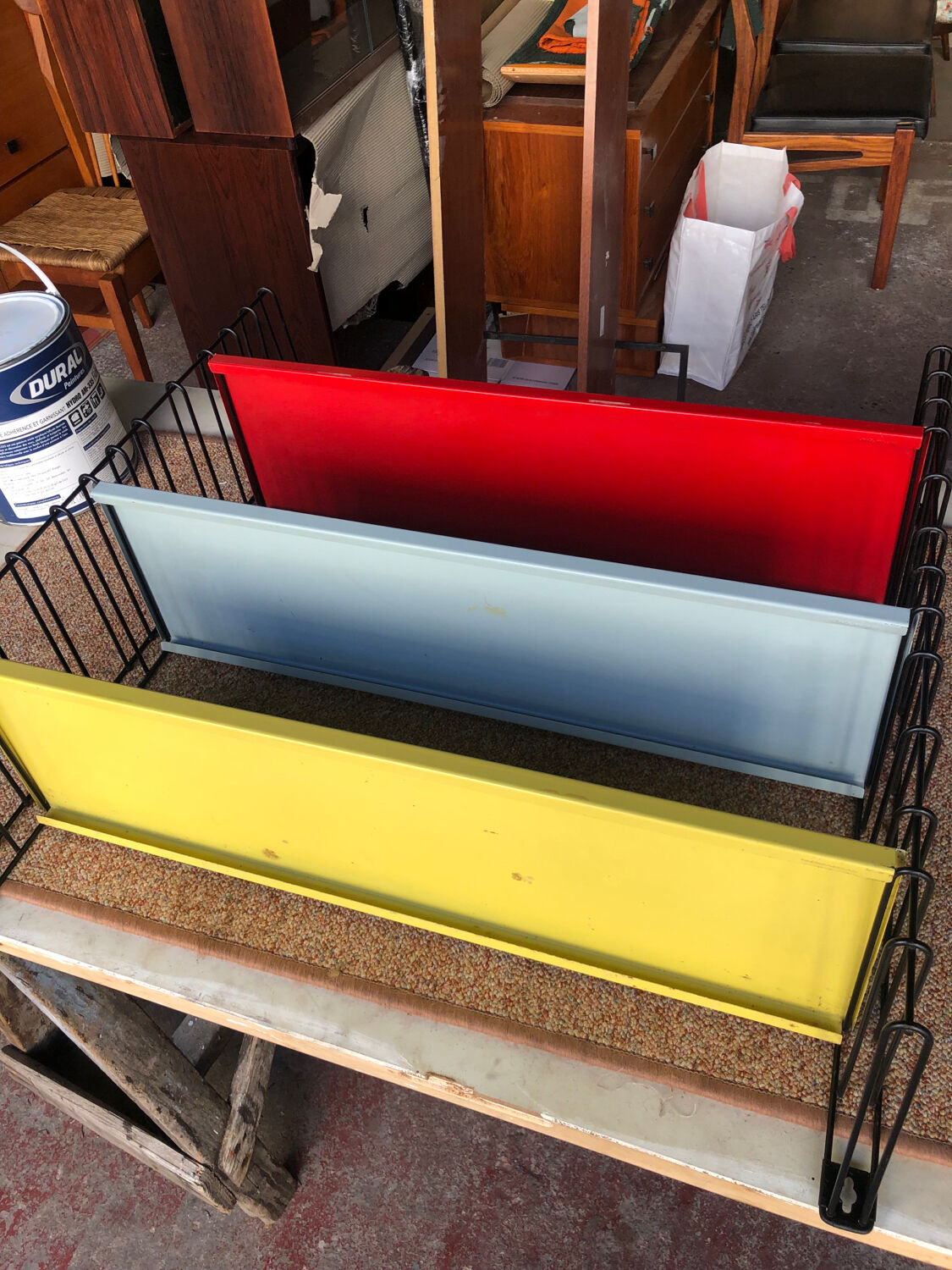 Vintage tomado holland shelf