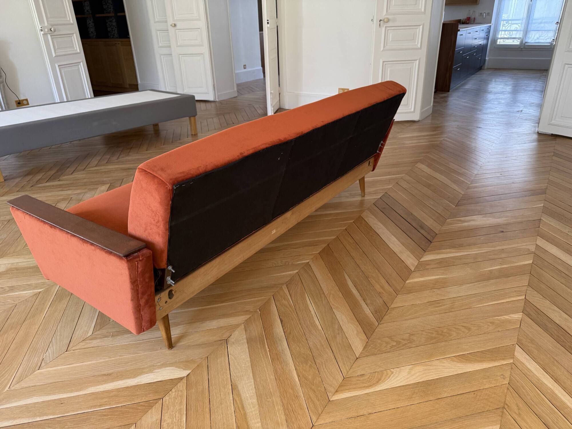 1960s three-seater daybed canapé