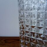 Glass whiskey carafe with spike pattern