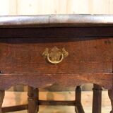Folding round table in 18th century oak wood