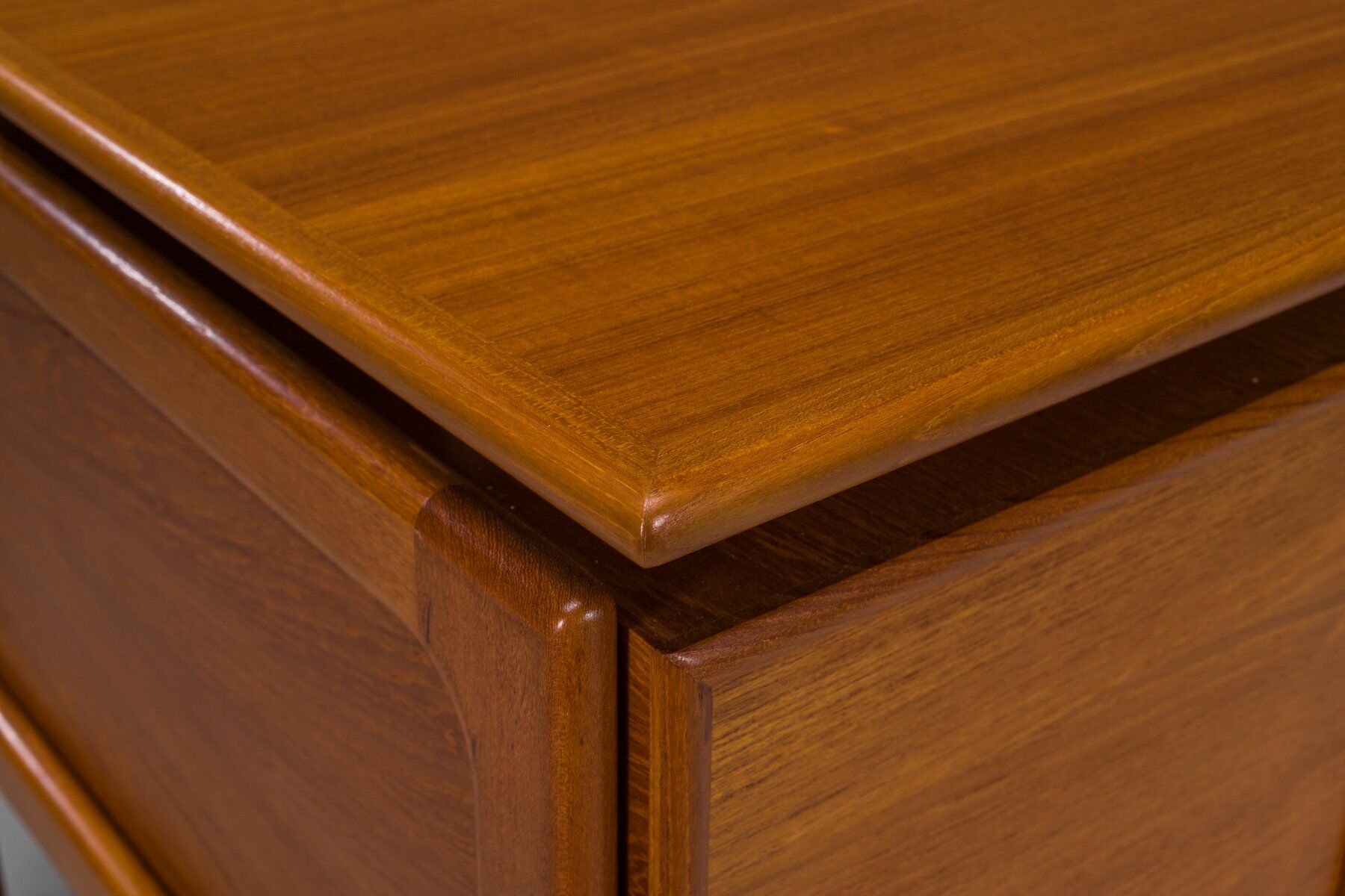 Danish desk by Arne Vodder for GV Møbler, 1960s