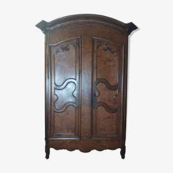 Transition wardrobe in 18th century walnut