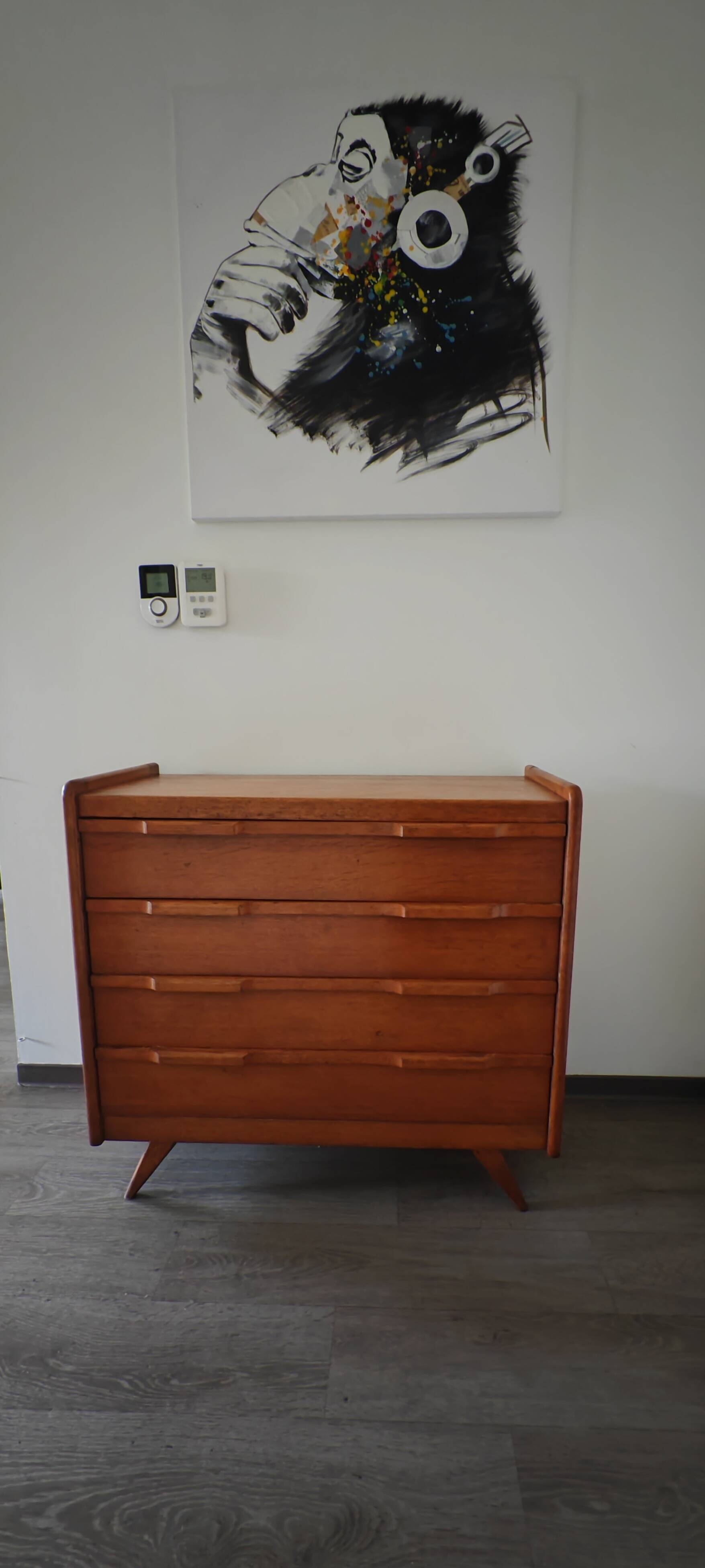 Scandinavian chest of drawers