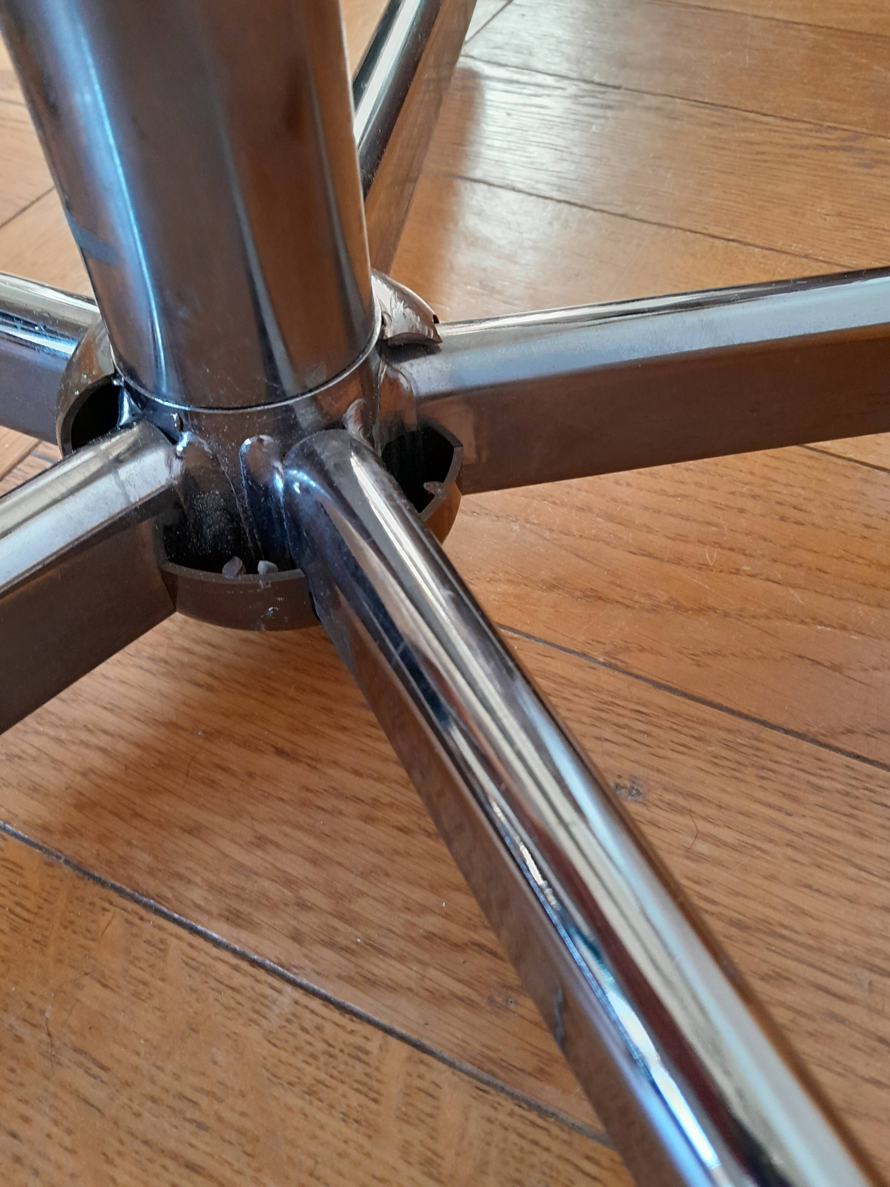 Space age 1970 coat rack in chromed metal and Bakelite