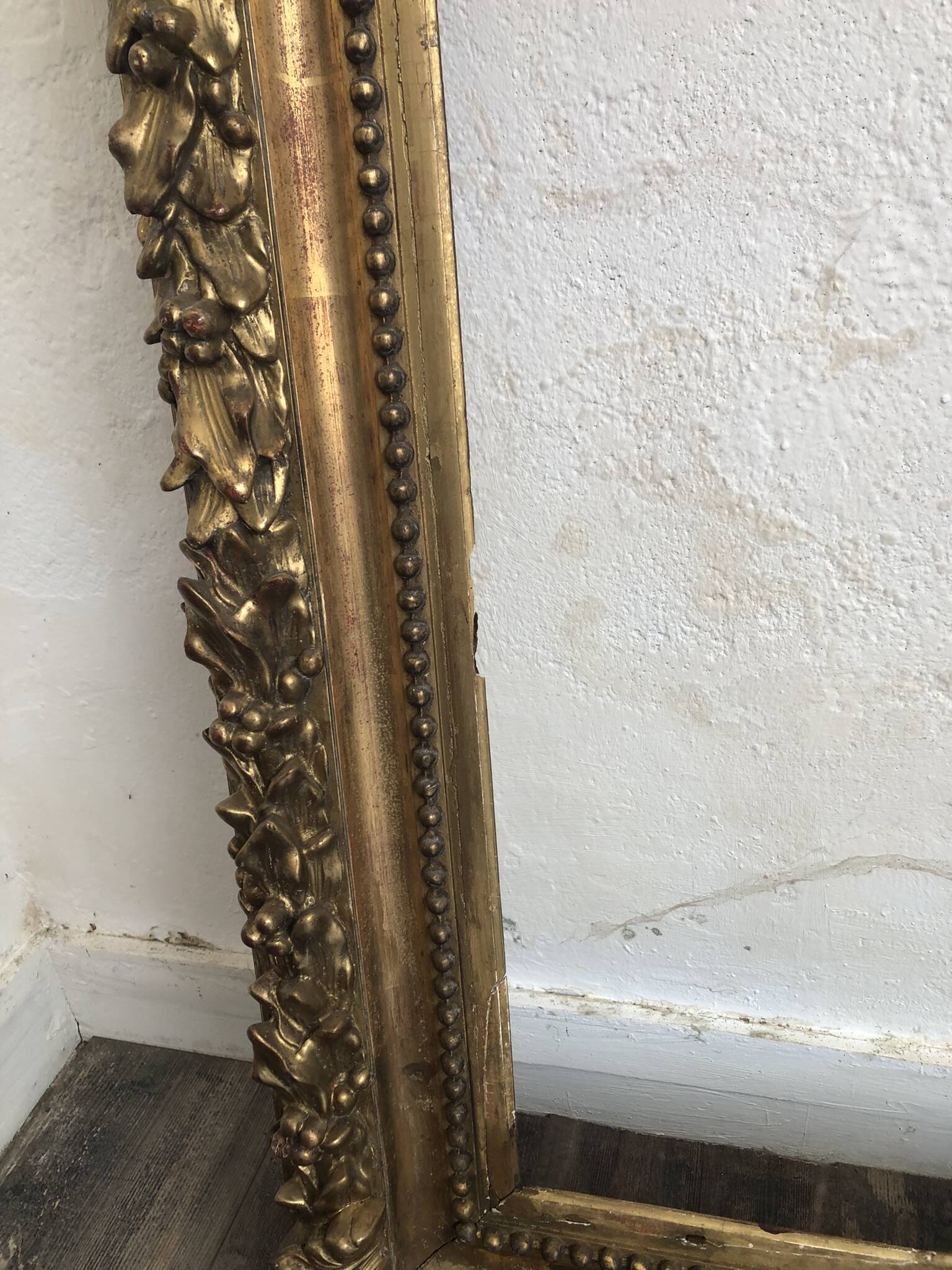 Large frame XIX gilded leaf height 100cm width 86cm