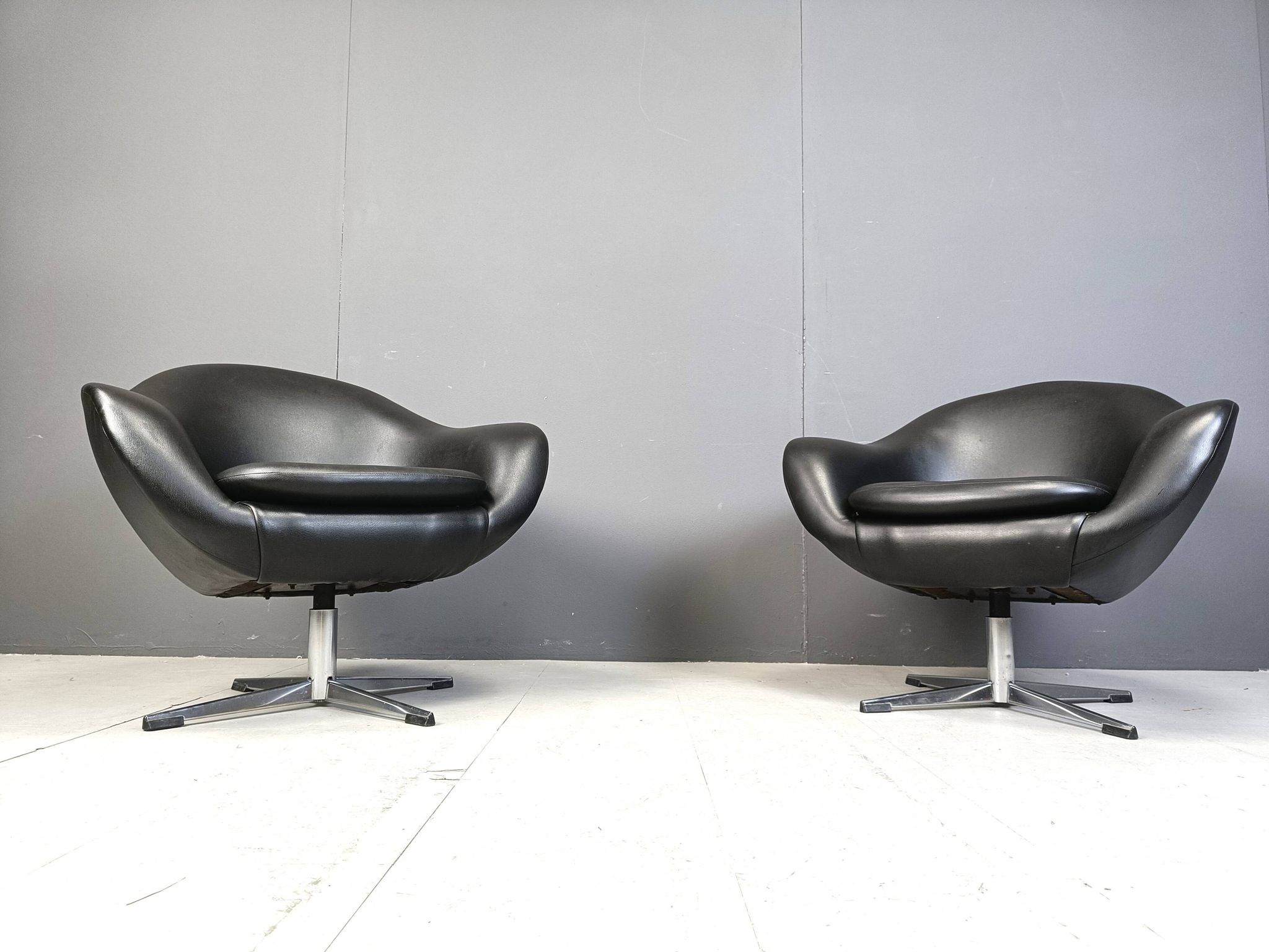 Fauteuils club du milieu du siècle, années 1960