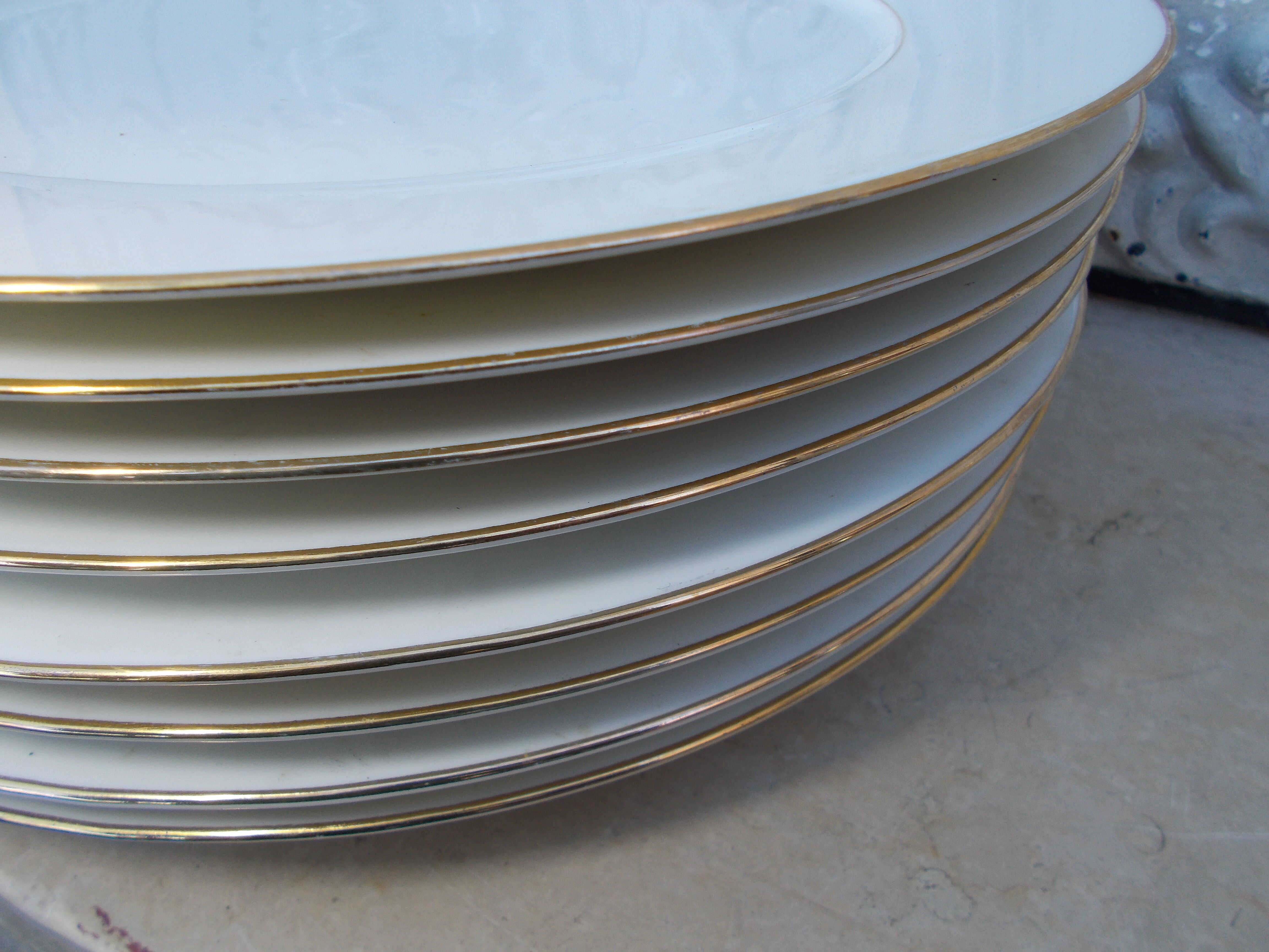 8 presentation plates or serving dishes Limoges porcelain