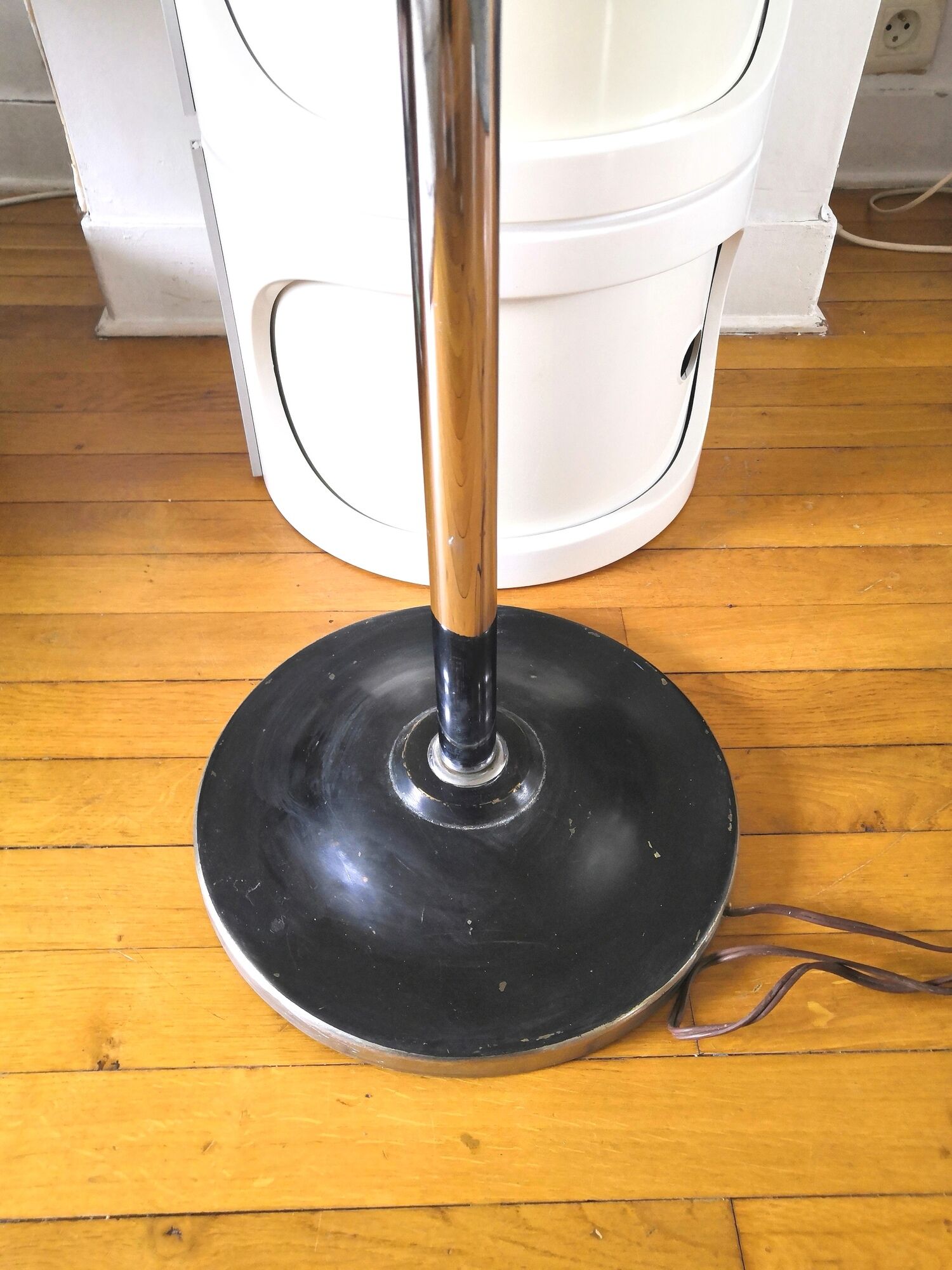 Lampadaire art déco années 30 en métal chromé