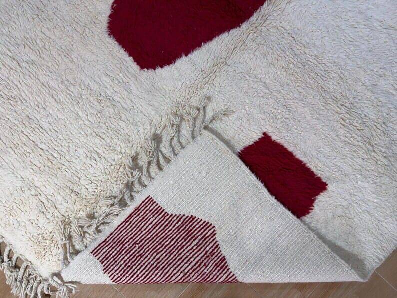 Berber rug in natural wool, size 150 x 250 cm