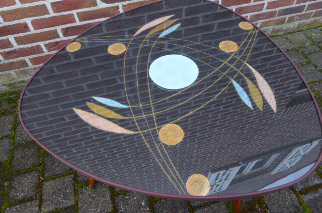 vintage coffee table in palette format from 1955