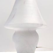 Lampe de table en verre Murano blanc avec un effet marbre rose, Italie