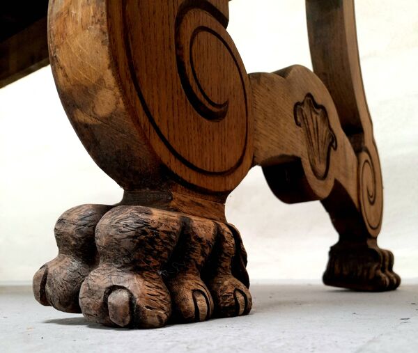 Table de ferme en chêne massif à pattes de lions - Période Art Déco vers 1930