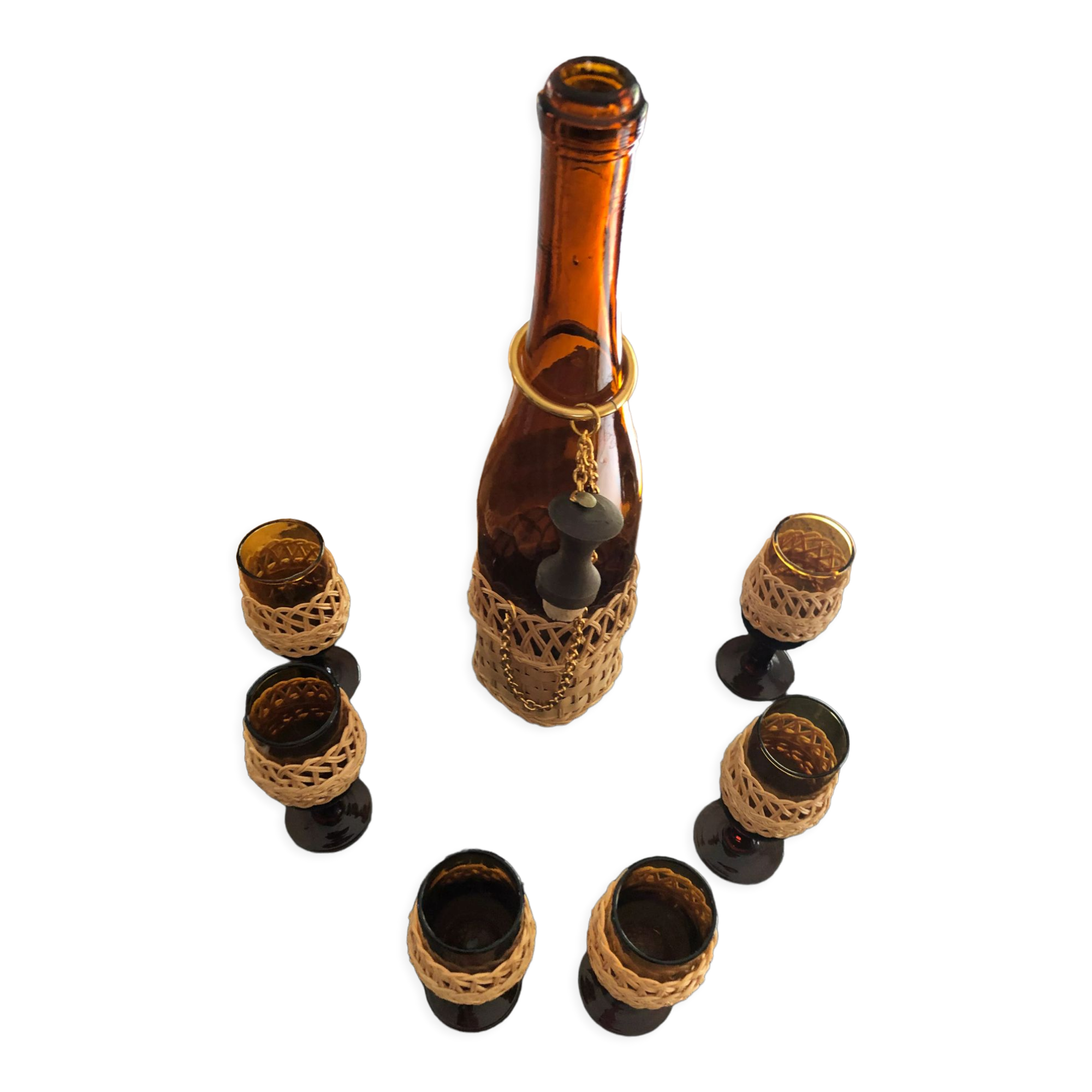Aperitif service amber glass and vintage rattan
