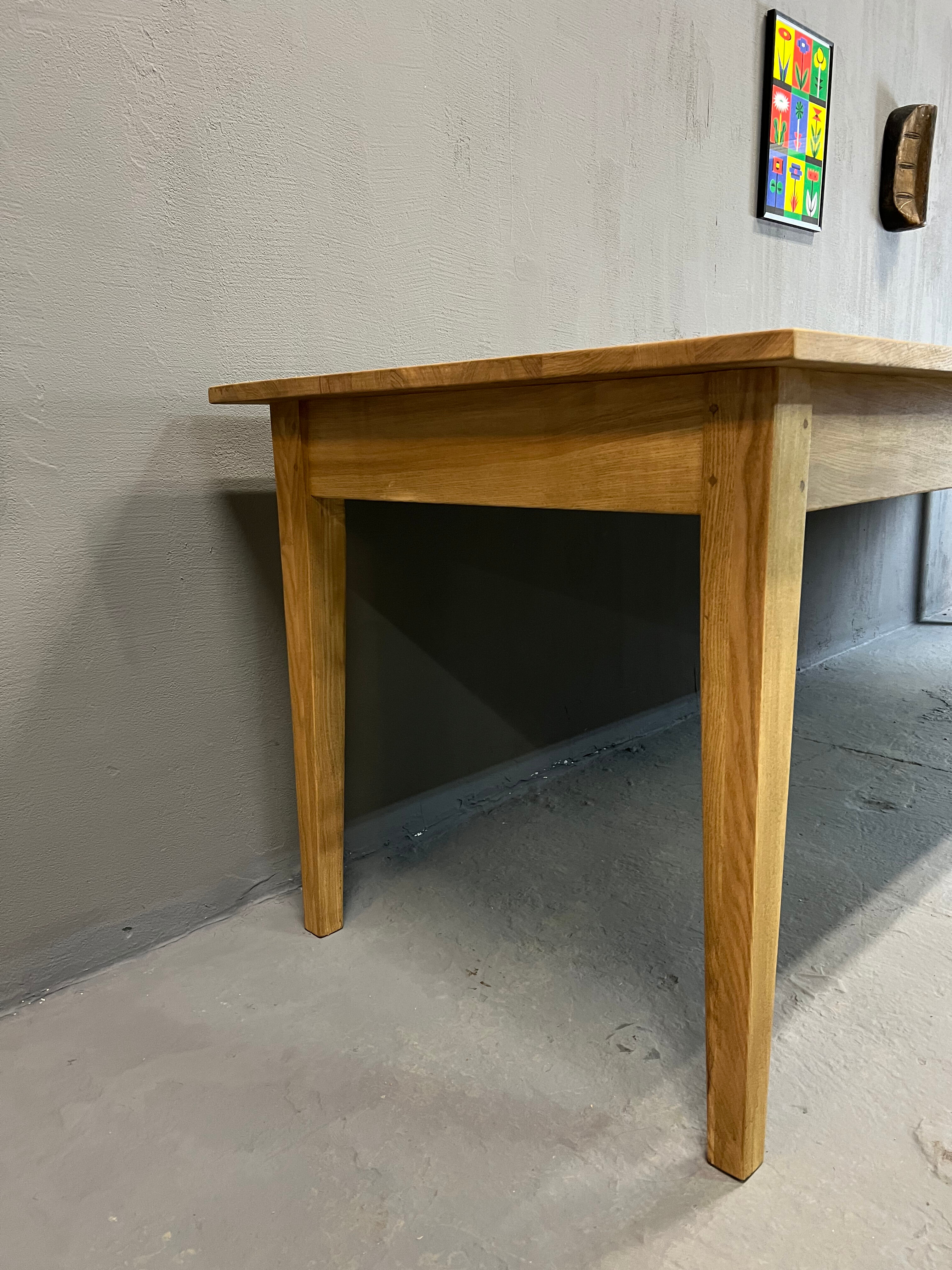 Farmhouse table 300 X 80 cm, spindle legs