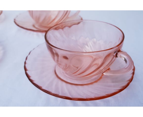 6 cups and saucers in pink glass, 60s