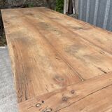 Farm table