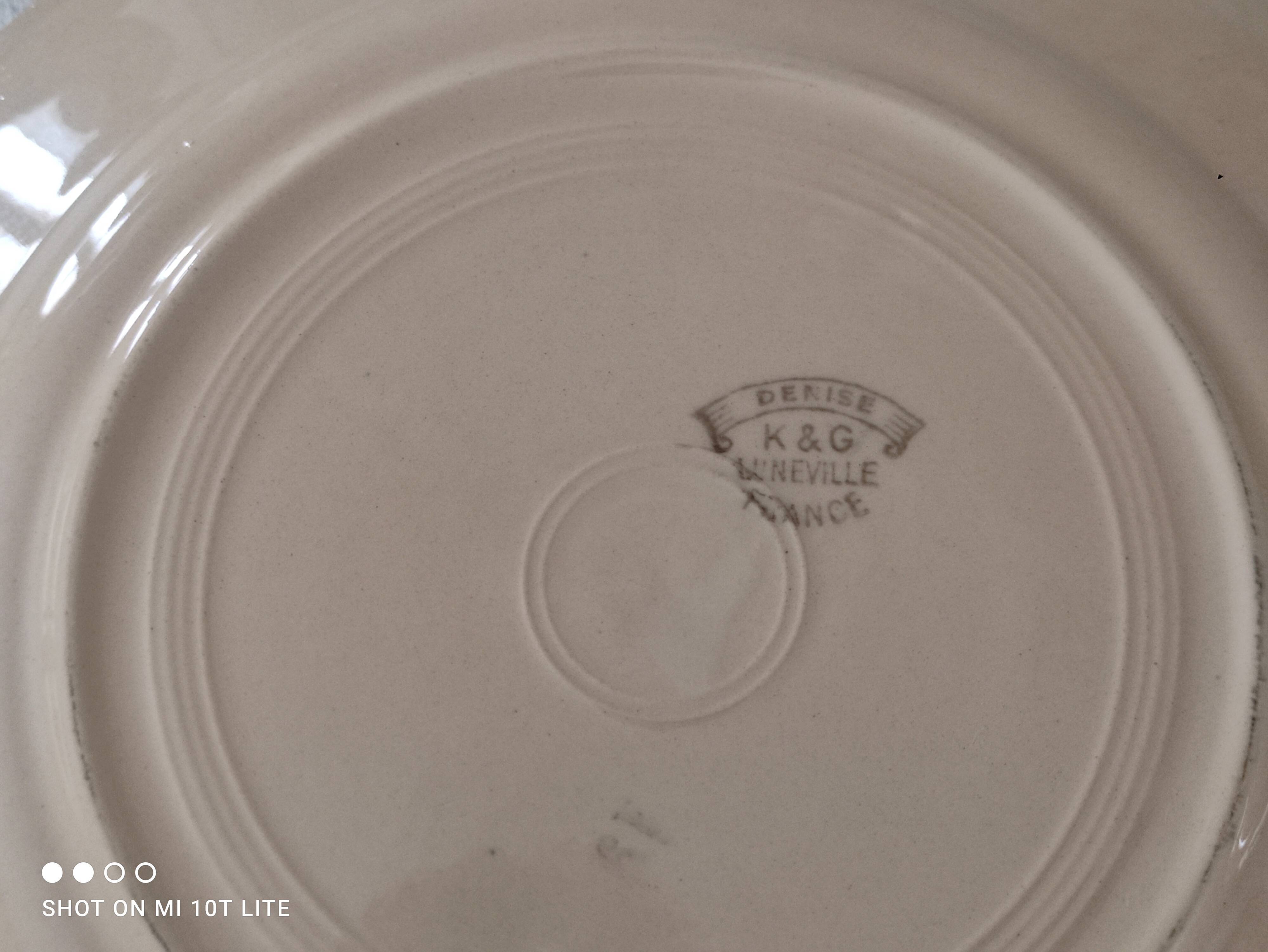 Set of 12 flat plates 30s earthenware K&G Lunéville model Denise
