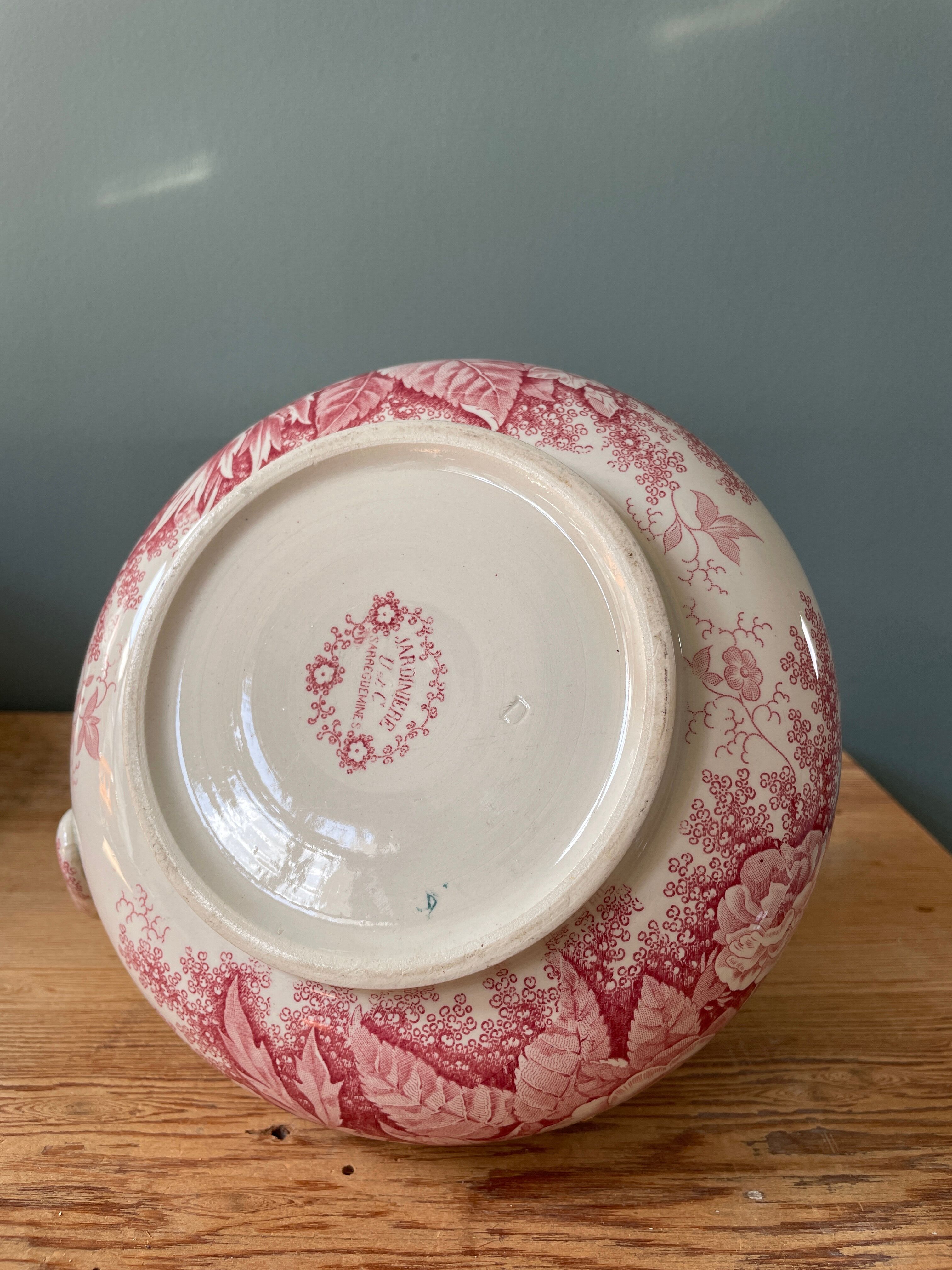 Water pitcher Sarreguemines 1900, model Planter