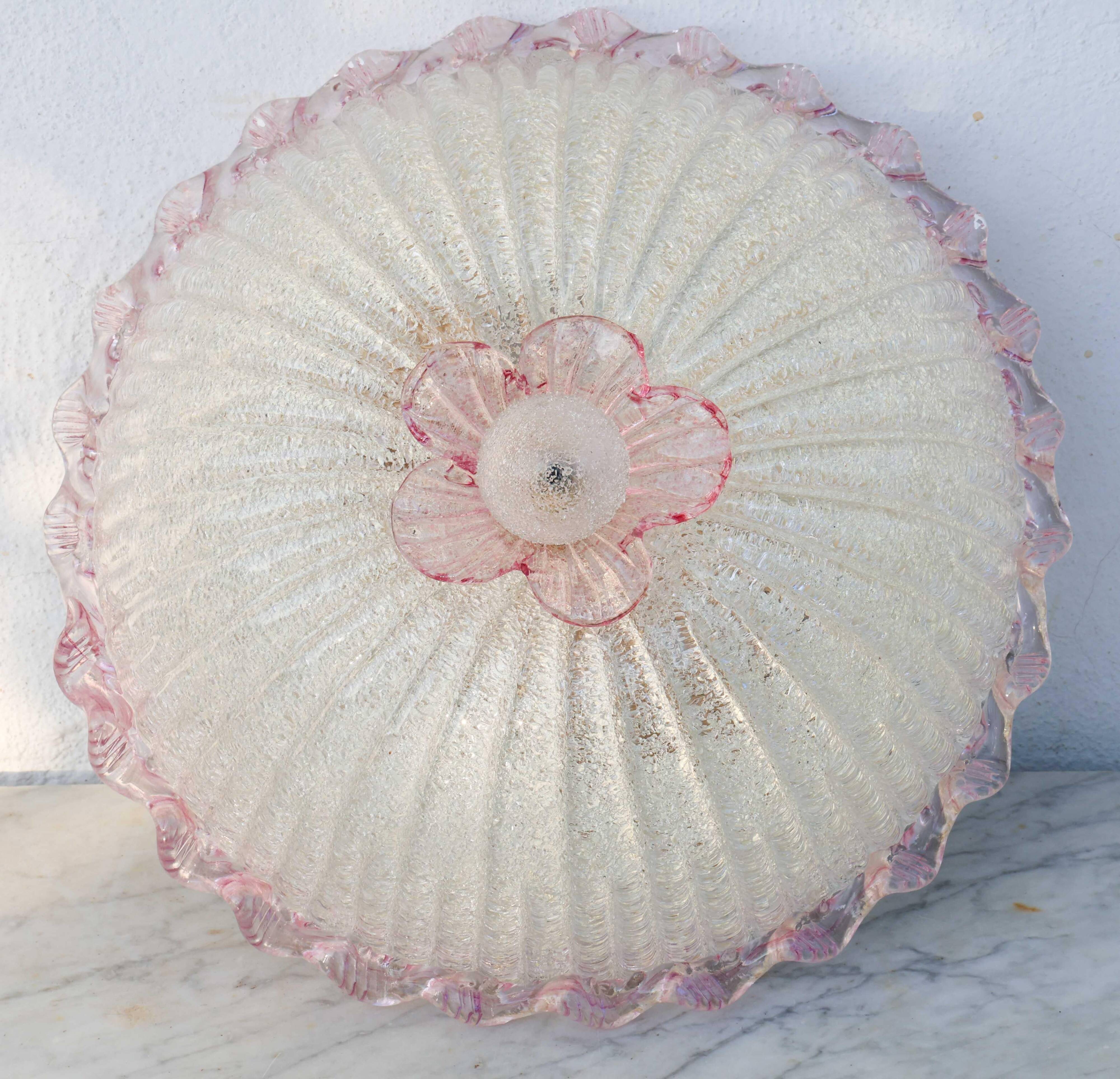 Plafonnier italien en verre de Murano rose