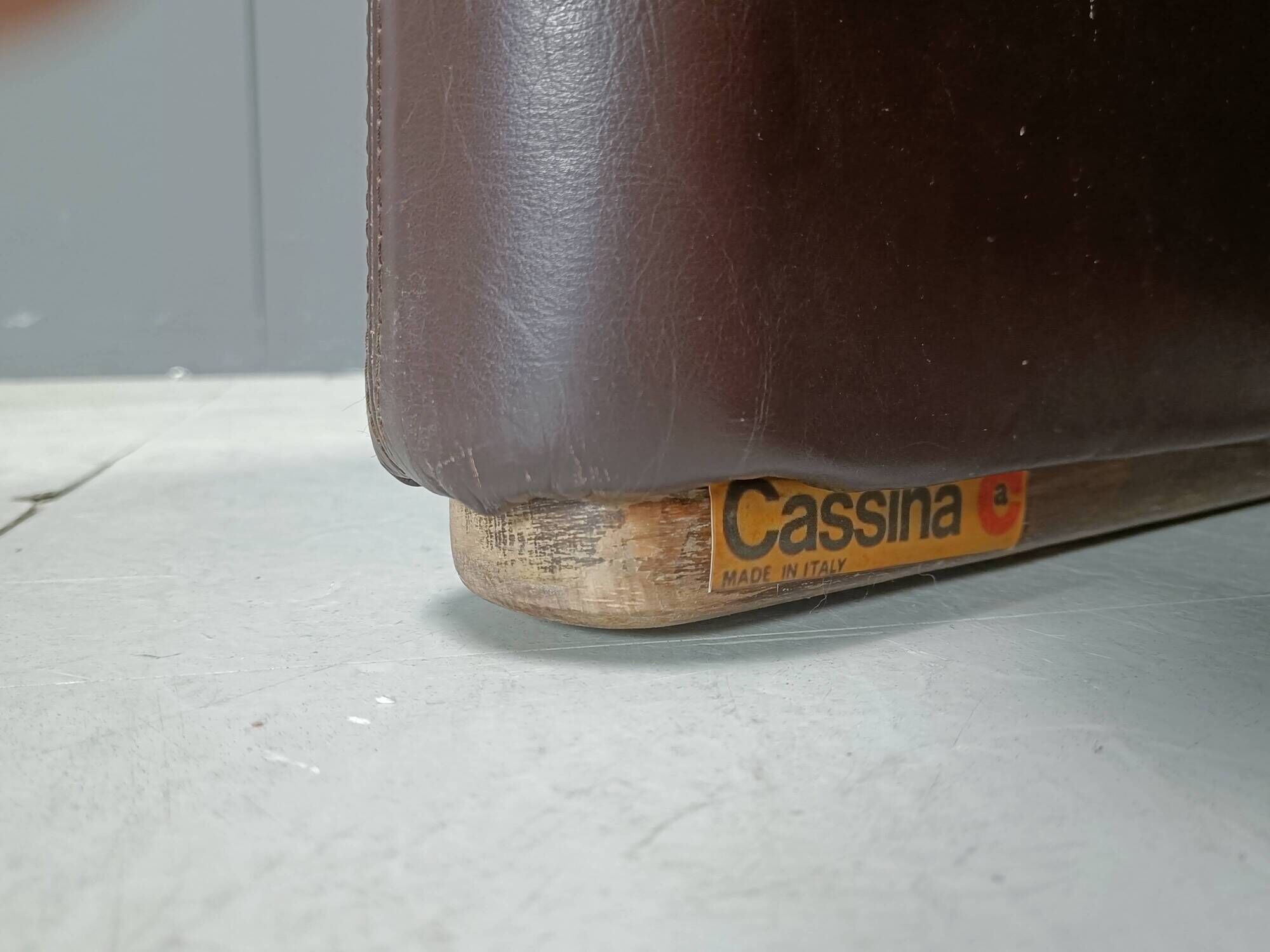 Maralunga leather sofa by Vico Magistretti for Cassina, 1973