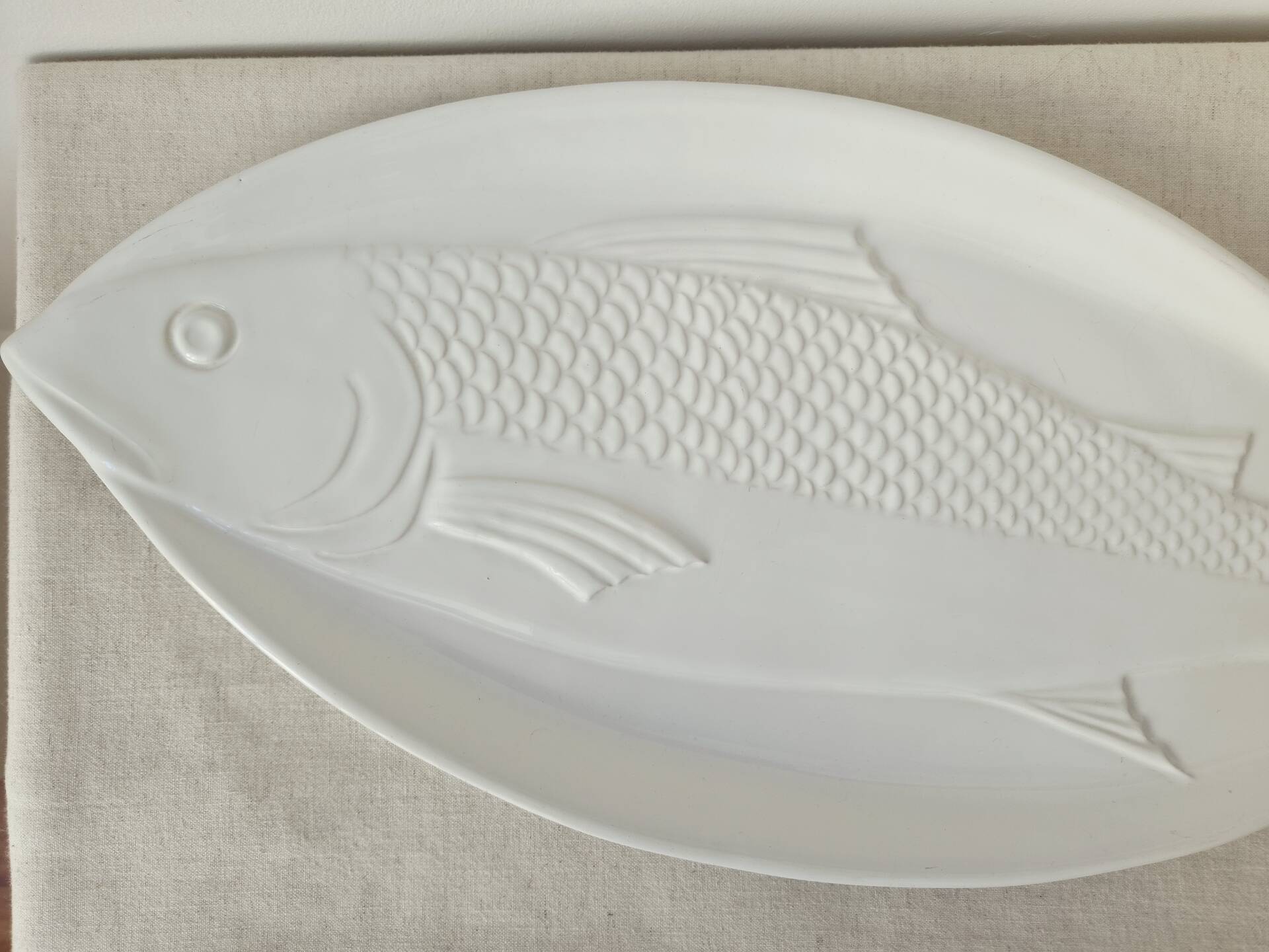 Large vintage ceramic plate "Fish" from Portugal -