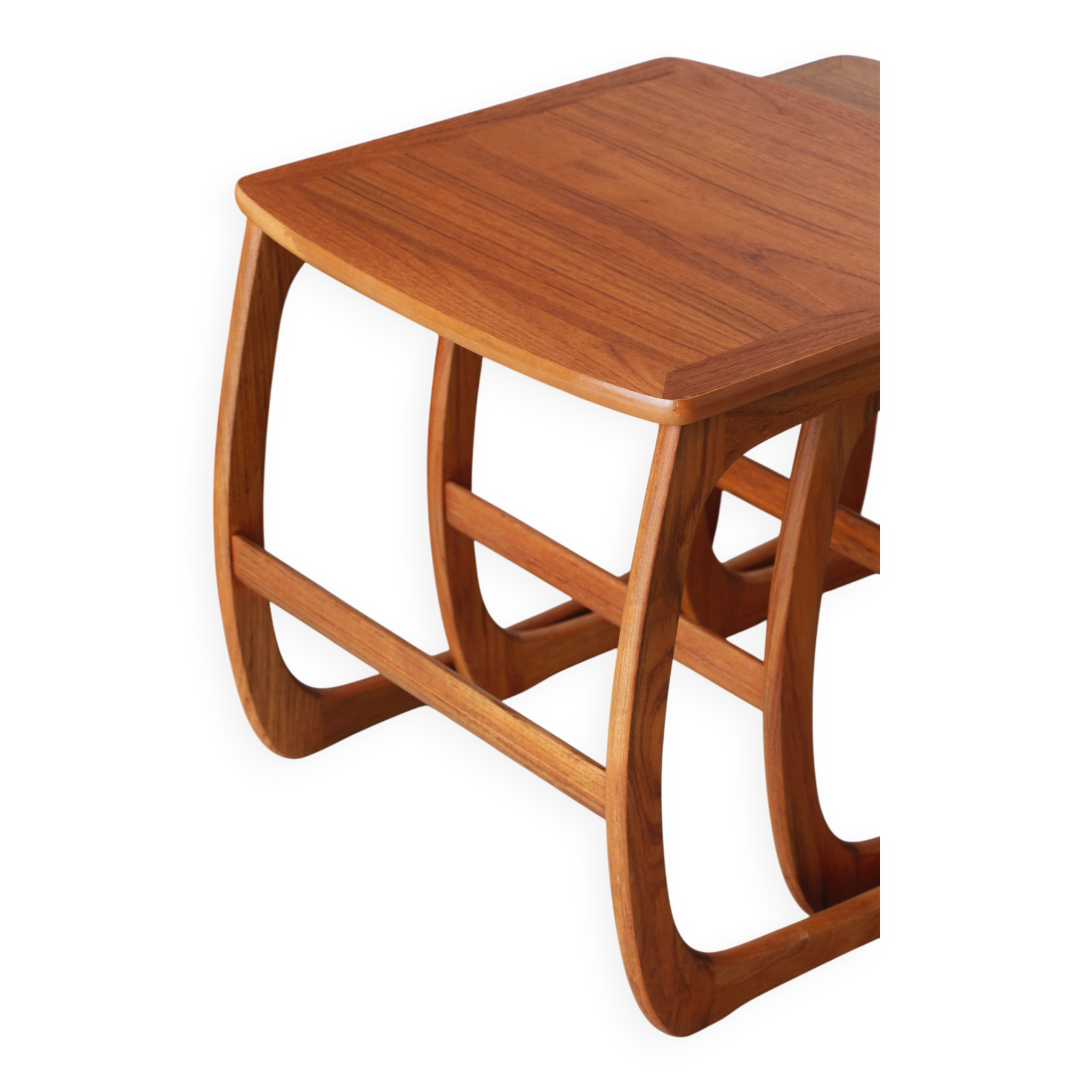 Tables gigognes en teck éditées par Nathan, années 60