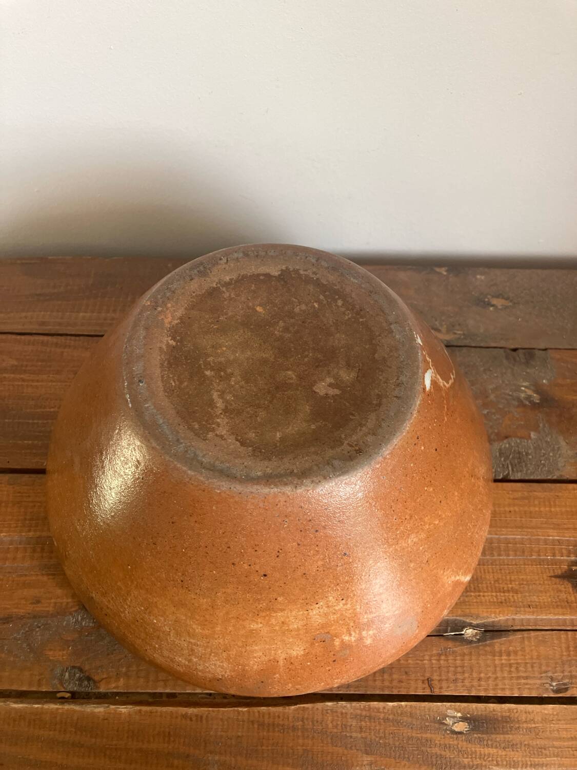 Stoneware salad bowl