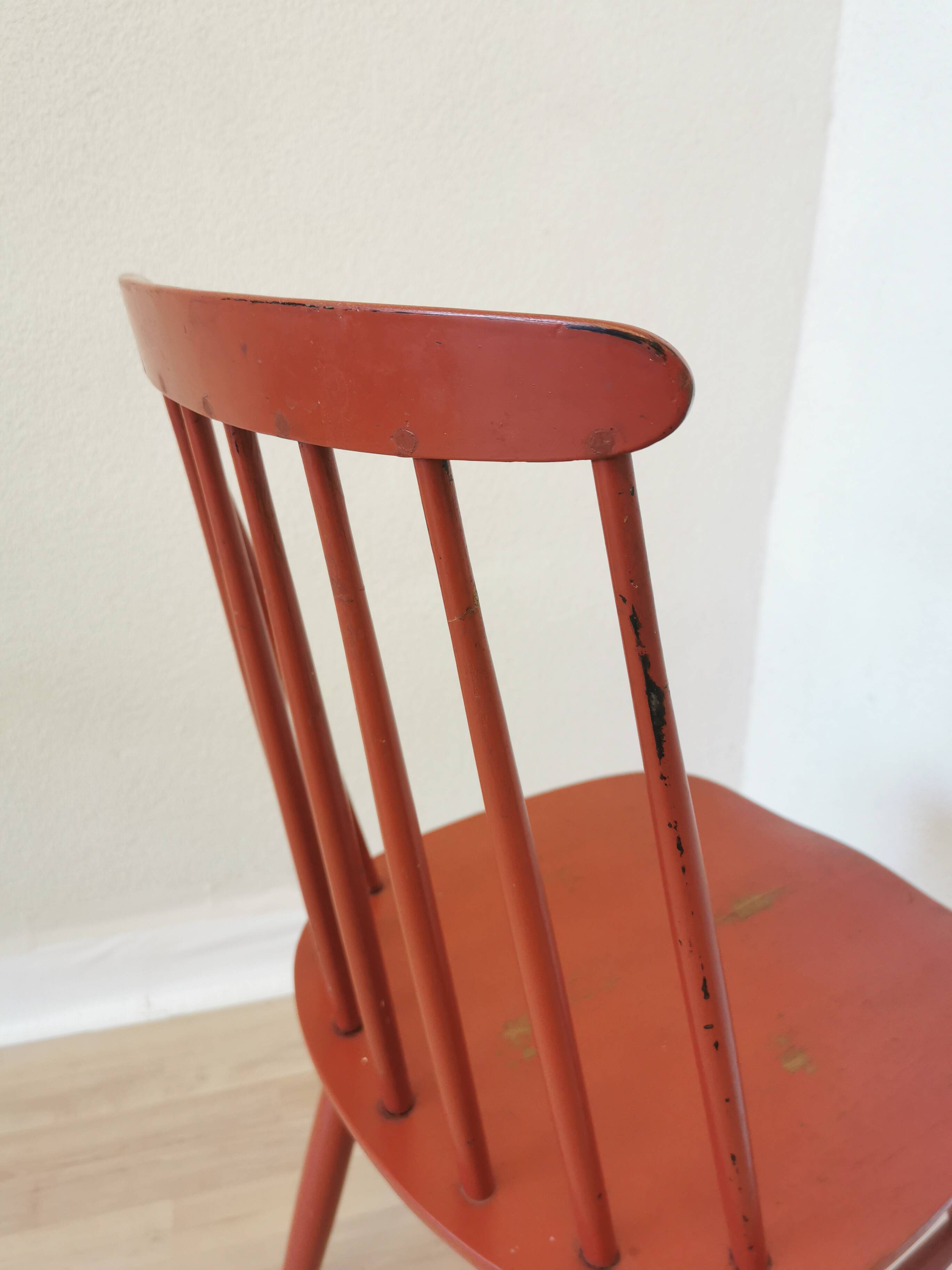 Vintage Coral Red Dining Chair: Ilmari Tapiovaara Style, Stol Kamnik 1960s