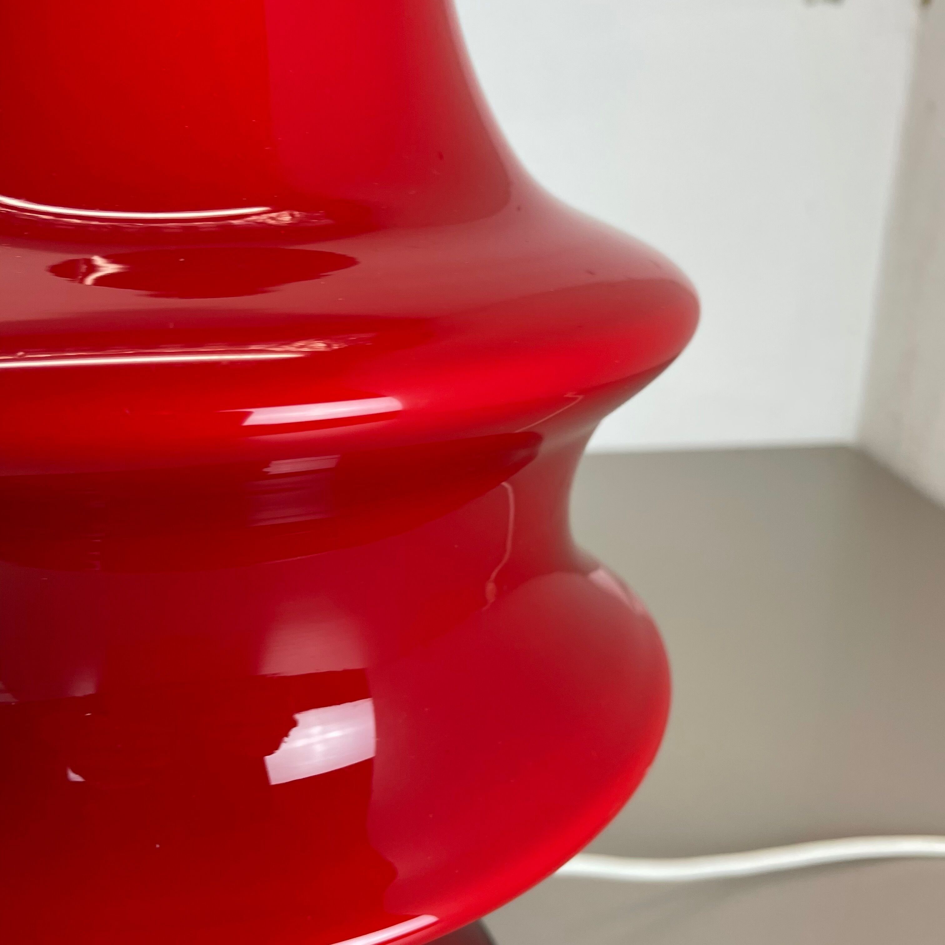 "Mushroom" Red Glass Table Desktop Light Made Hustadt Lights, Germany, 1970 No.2