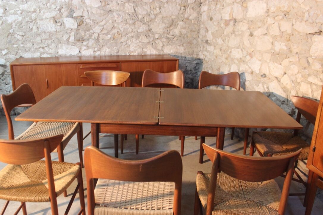 Extendable dining table "flip-top"/"wallet" Scandinavian vintage teak by Nils Jonsson for TROEDS